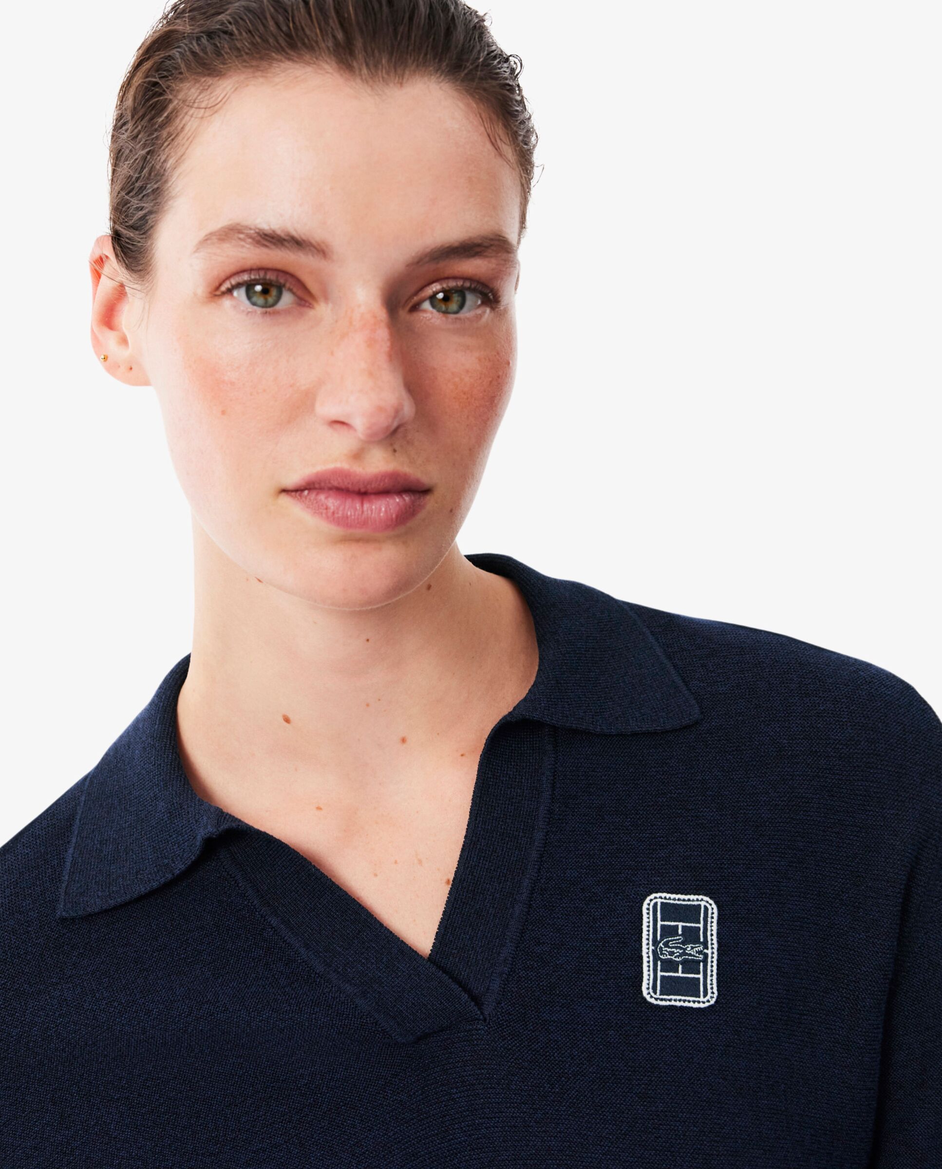 Polo de mujer de punto de cuello abierto con insignia y corte regular en azul de manga corta - Lacoste - Azul marino Azul marino-3