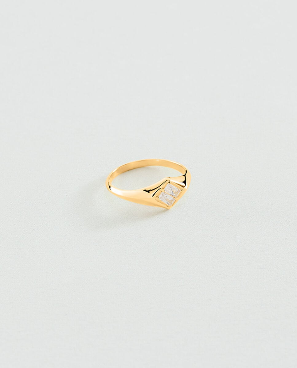 Imagen 1 de María pombo anillo sello lucky para el meñique bañado en oro con cuadrado de circonitas en talla baguette Blanco