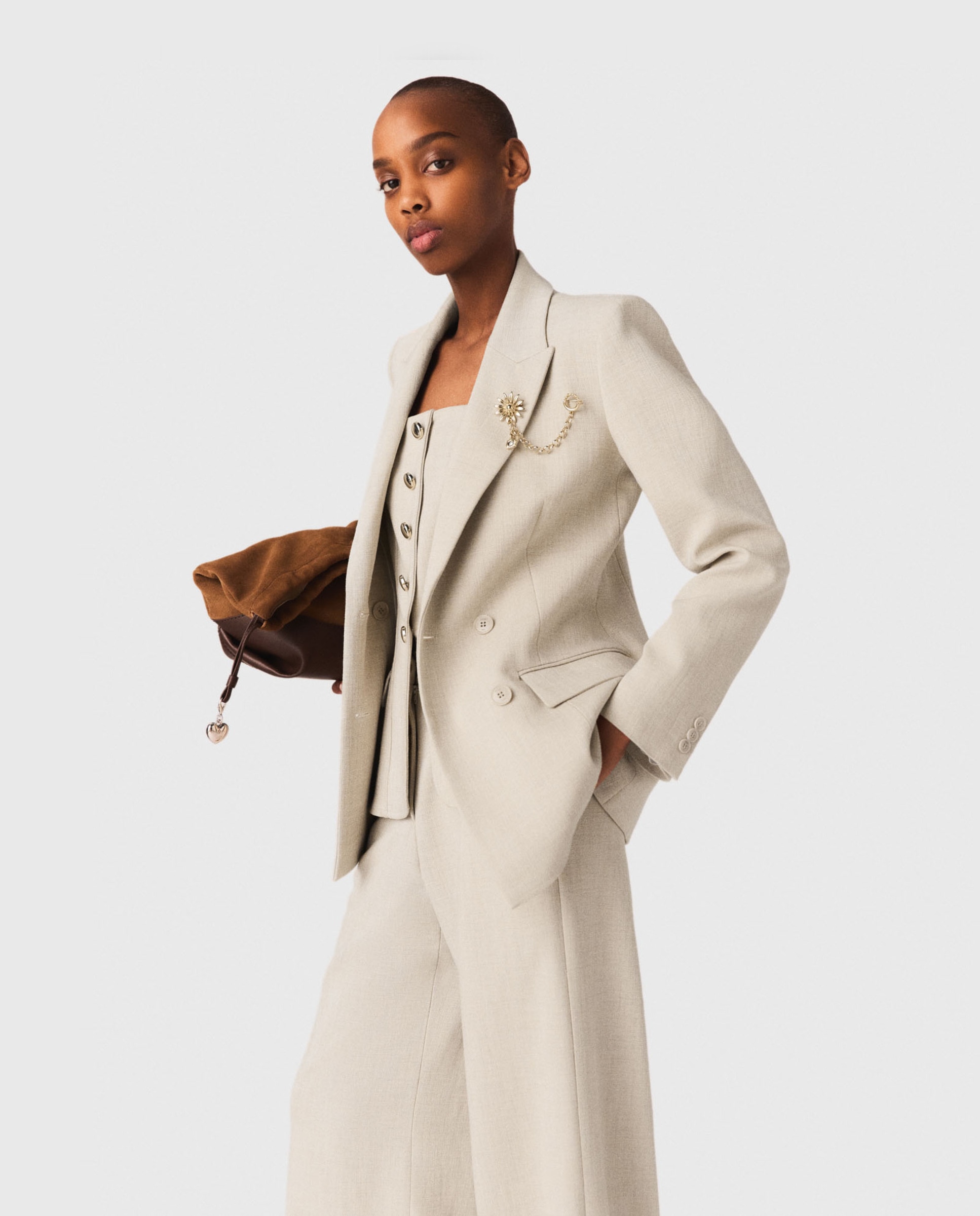 Blazer de mujer de doble botonadura con broche extraíble - Maje - Beige Beige-3