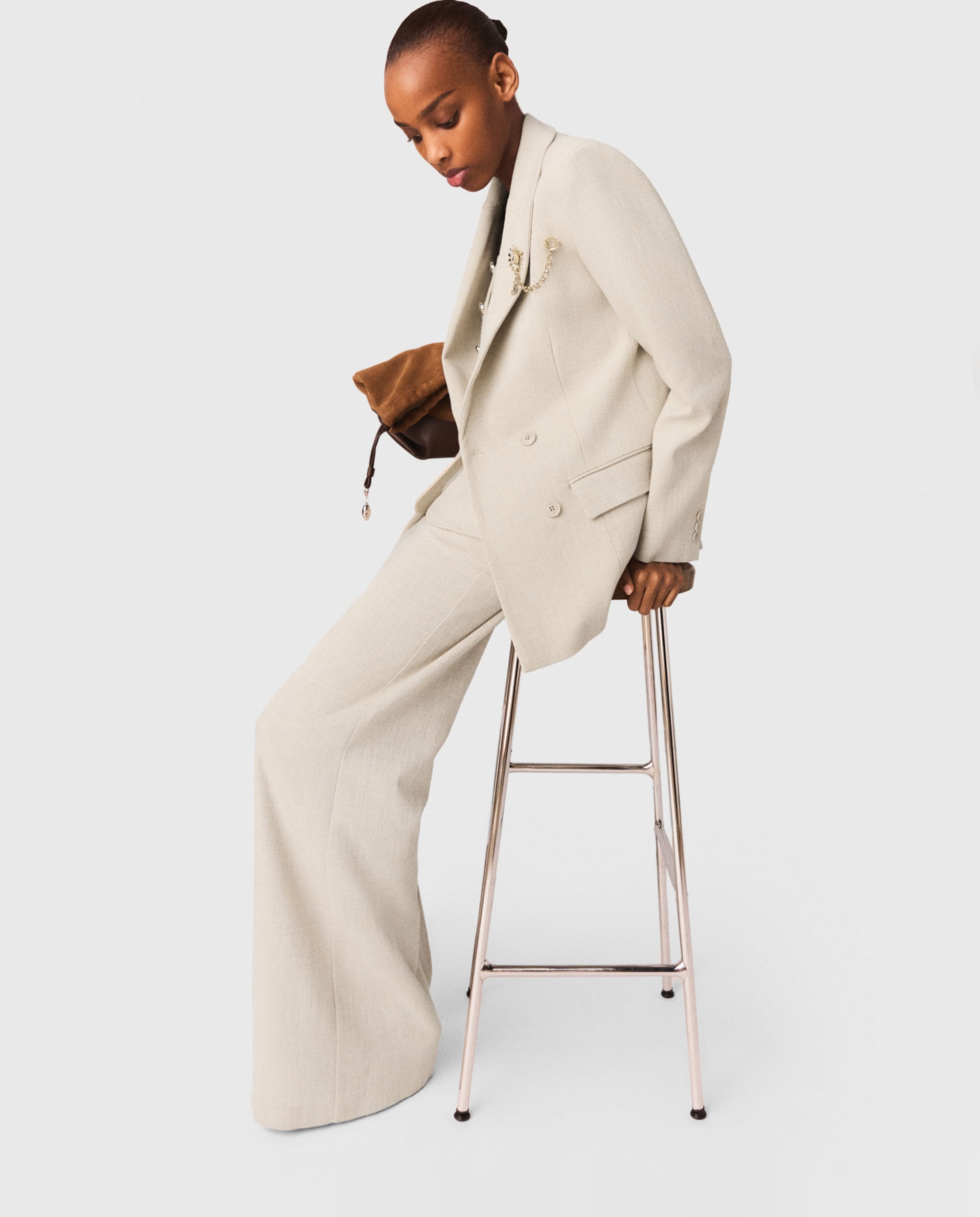 Blazer de mujer de doble botonadura con broche extraíble - Maje - Beige Beige-5