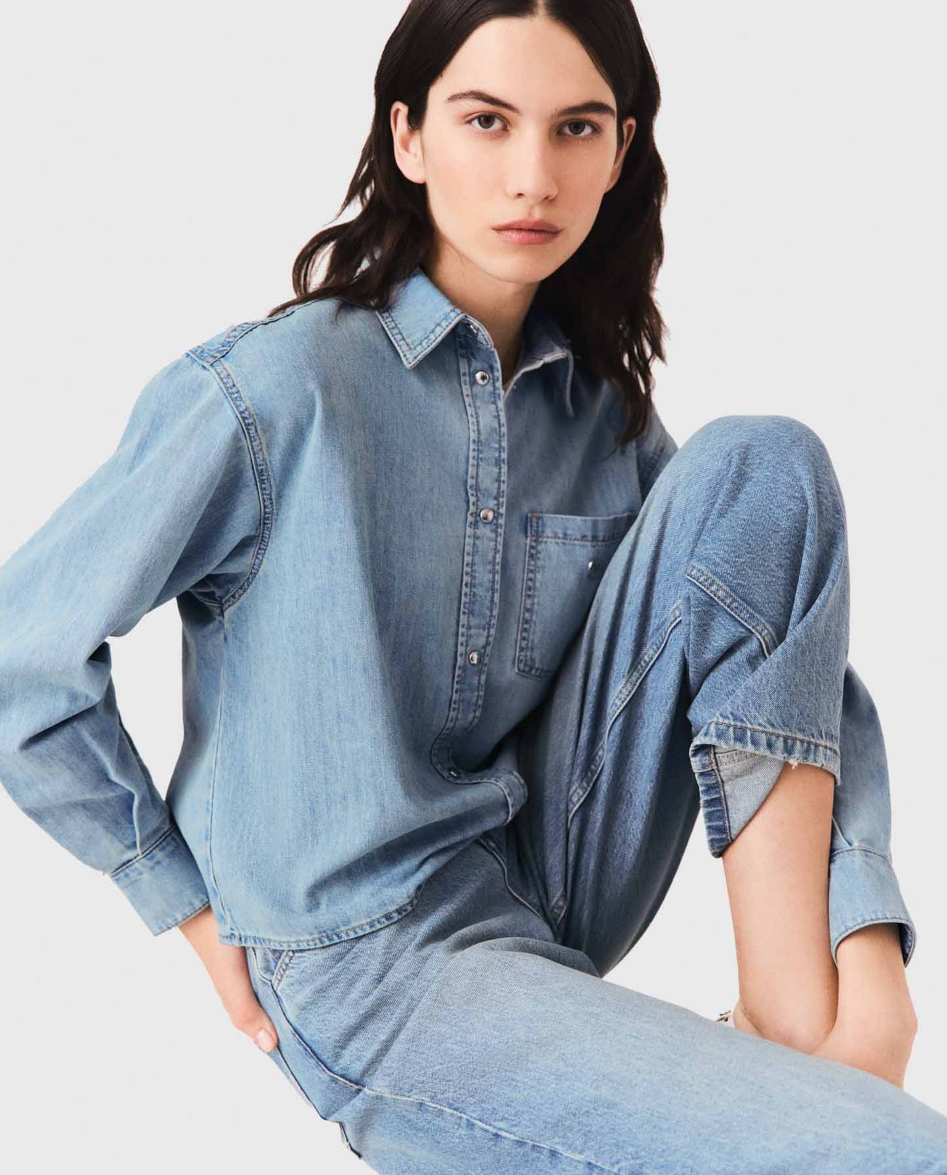 Camisa de mujer vaquera corta holgada deslavada con logo - Maje - Azul Azul-5
