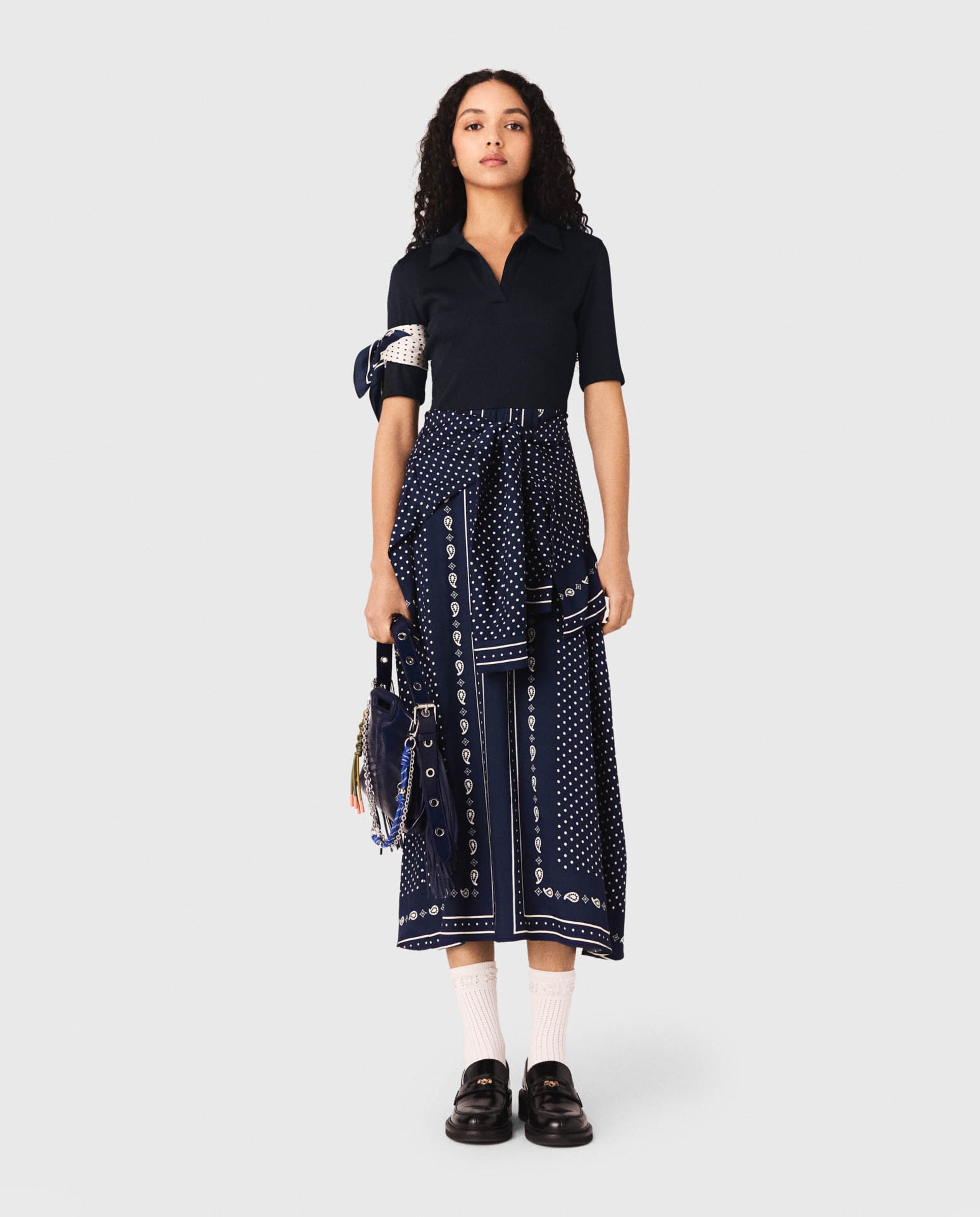 Vestido largo bimaterial estampado con efecto trampantojo