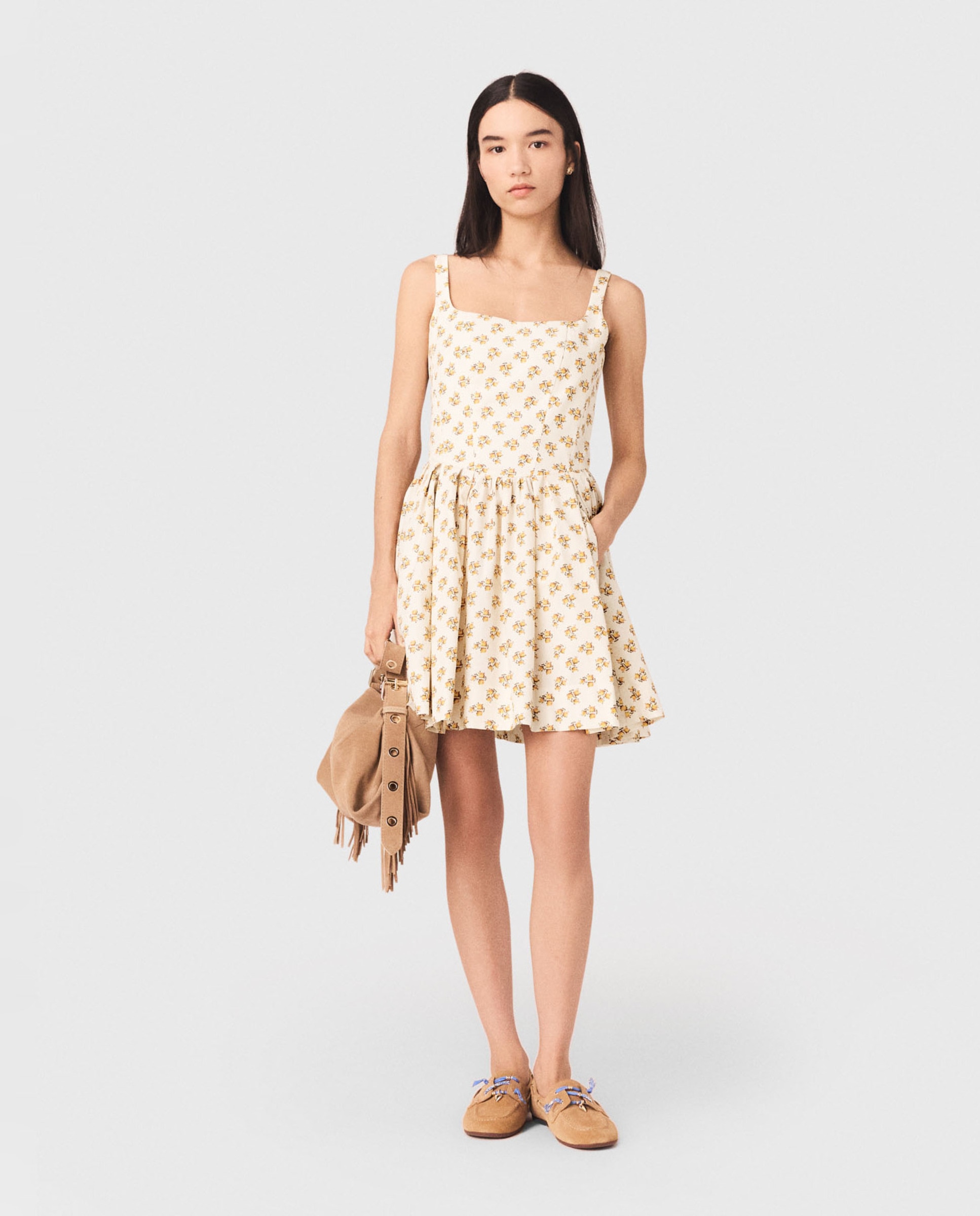 Maje - Vestido corto babydoll acampanado floral.