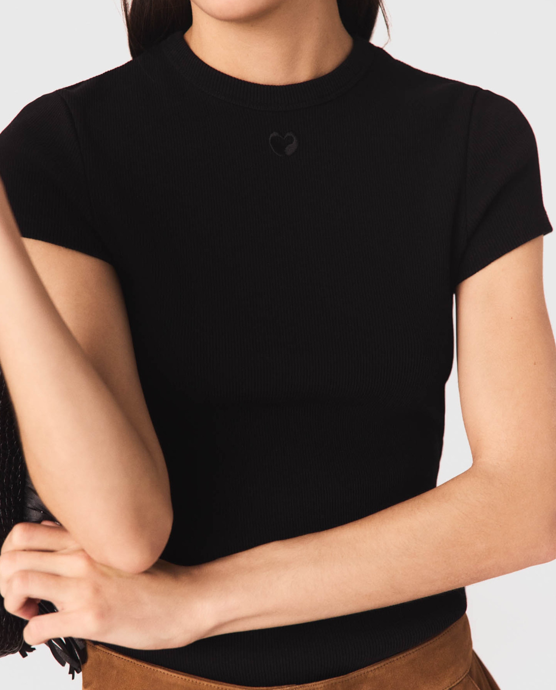 Camiseta de mujer de algodón de canalé con bordado - Maje - Negro Negro-5