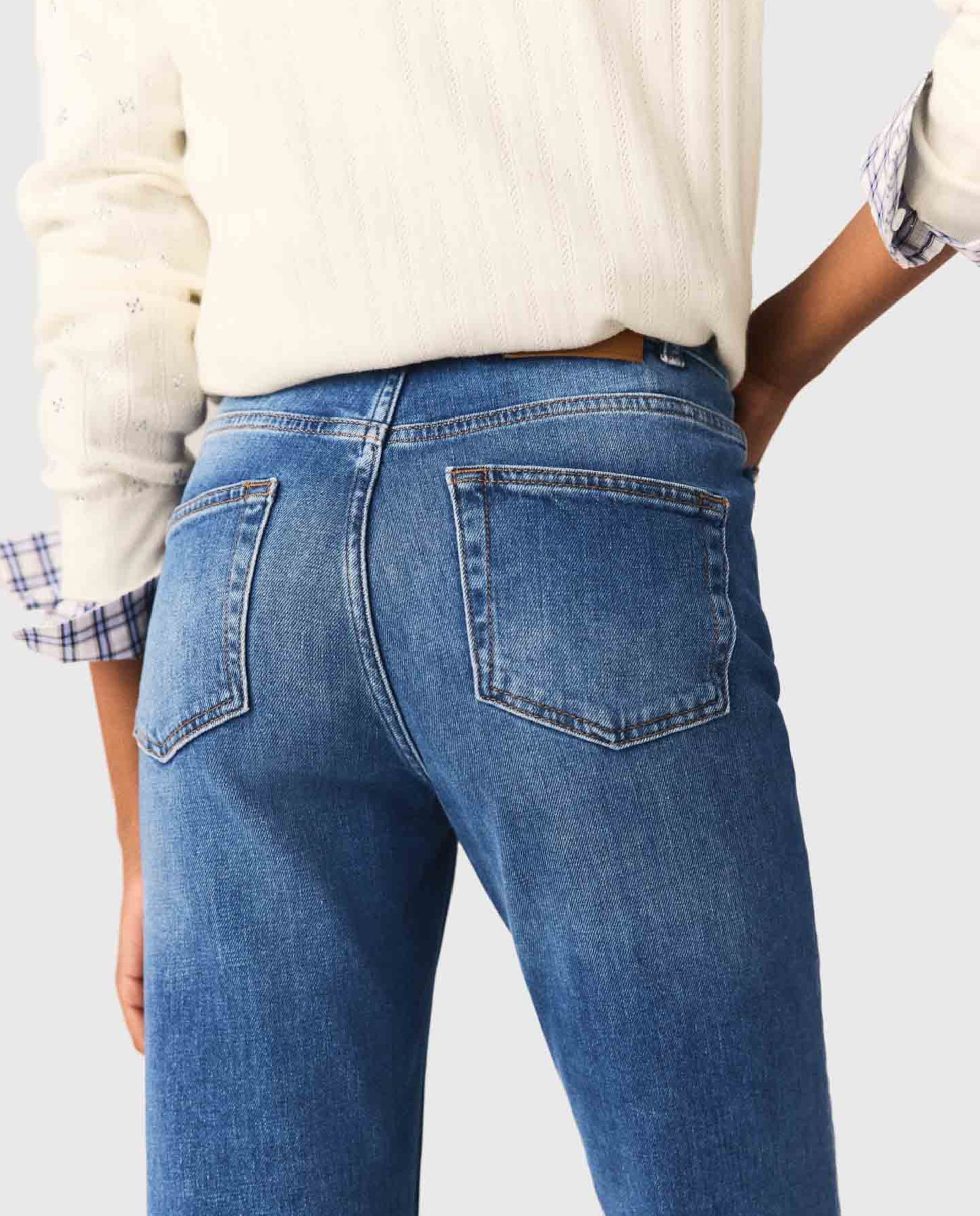 Vaqueros de mujer rectos desteñidos y deshilachados - Maje - Azul Azul-4