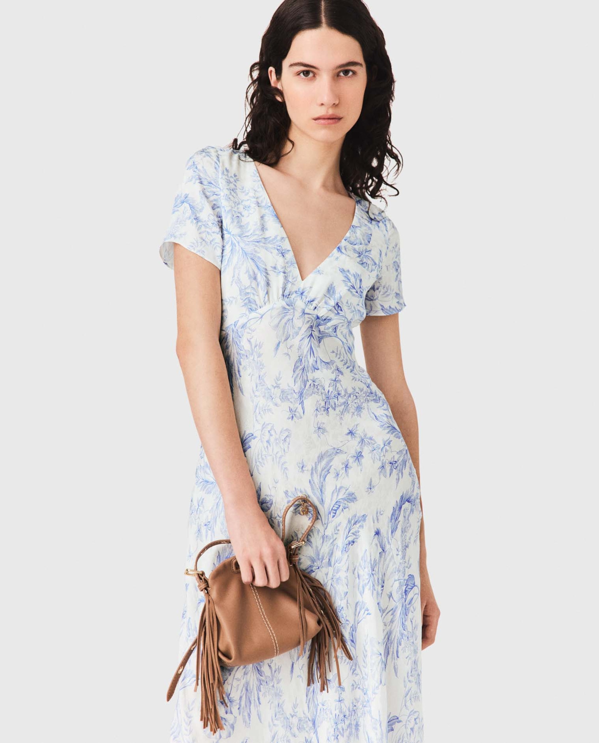 Vestido largo fluido floral con escote pico - Maje - Azul claro Azul claro-4