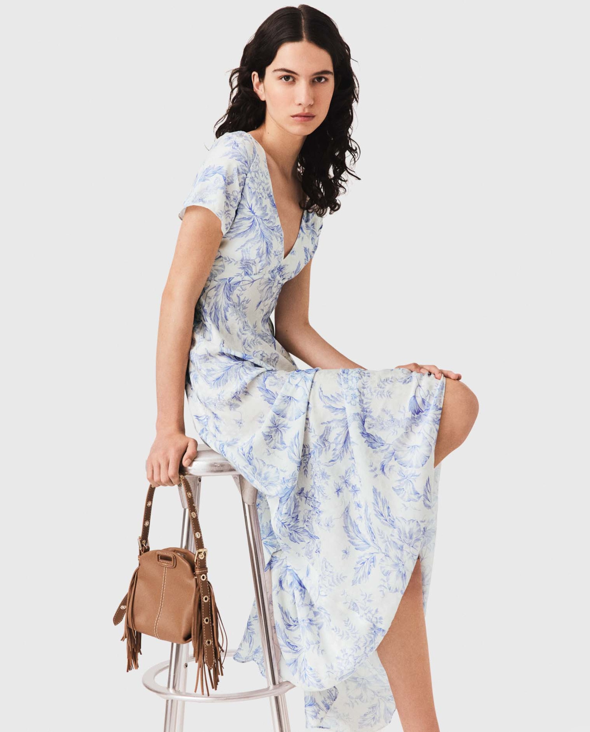 Vestido largo fluido floral con escote pico - Maje - Azul claro Azul claro-5