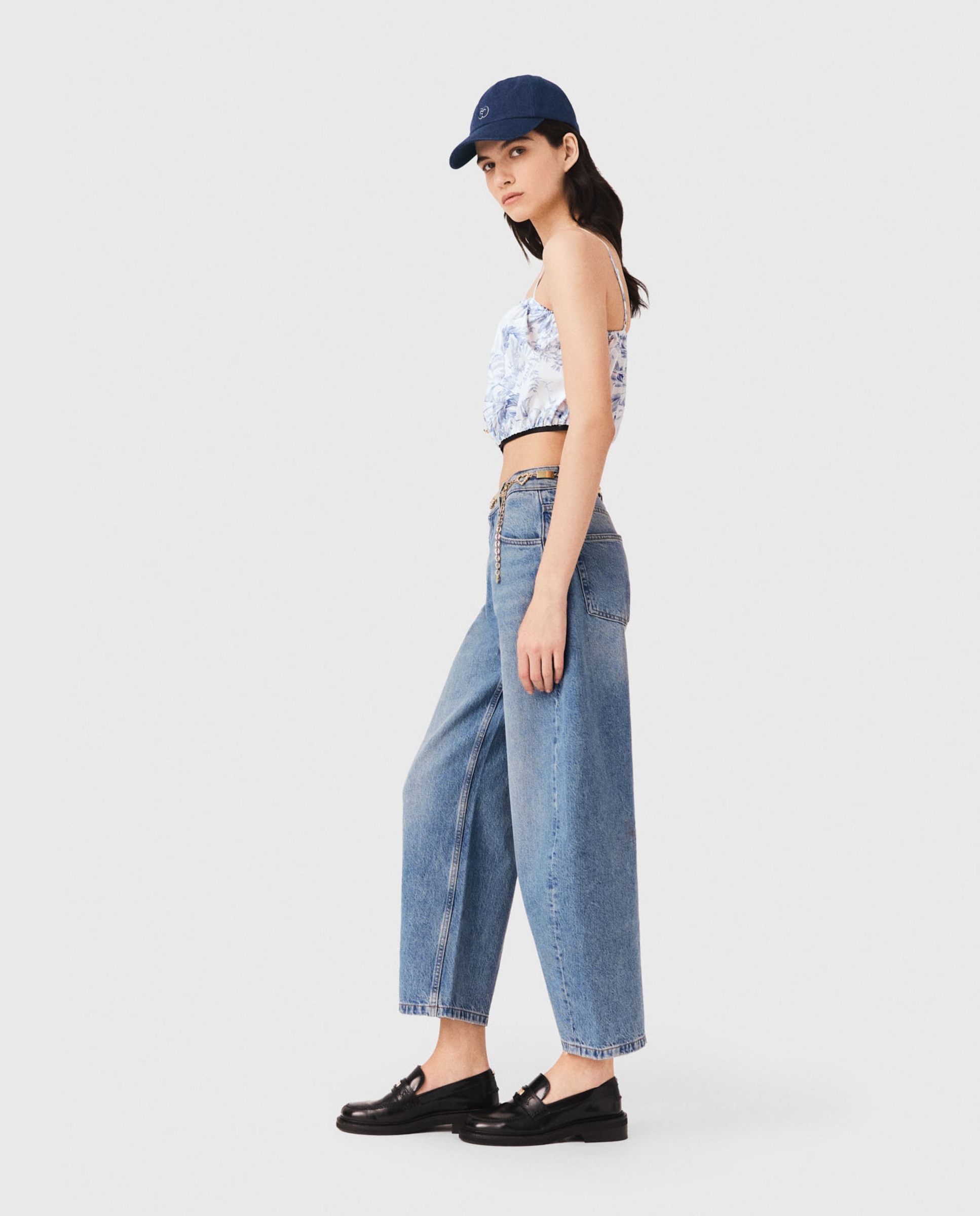 Top de mujer satinado estampado floral de tirantes finos - Maje - Azul claro Azul claro-3