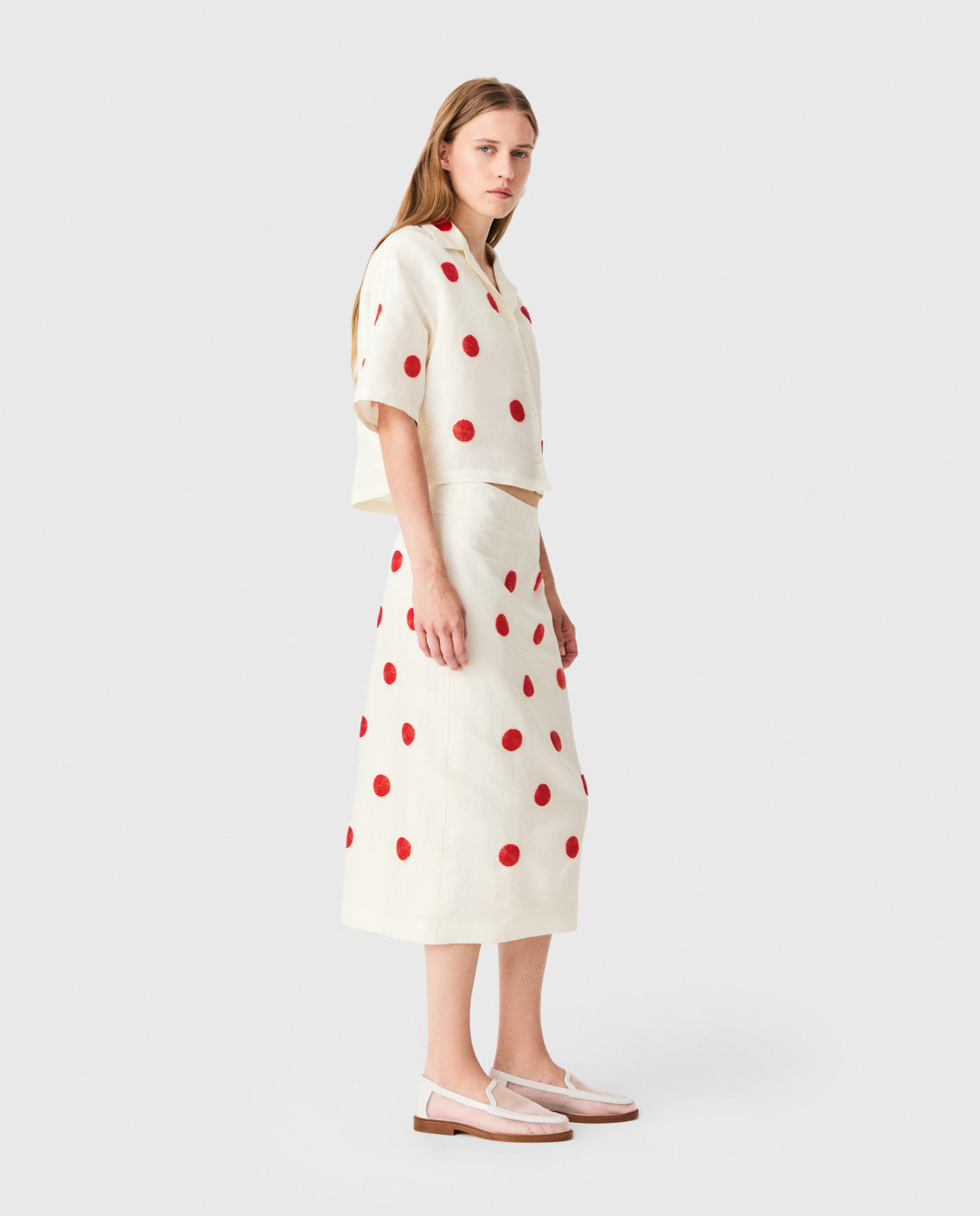 Camisa de mujer corta con lino y seda bordada con perlas - Maje - Blanco Blanco-3