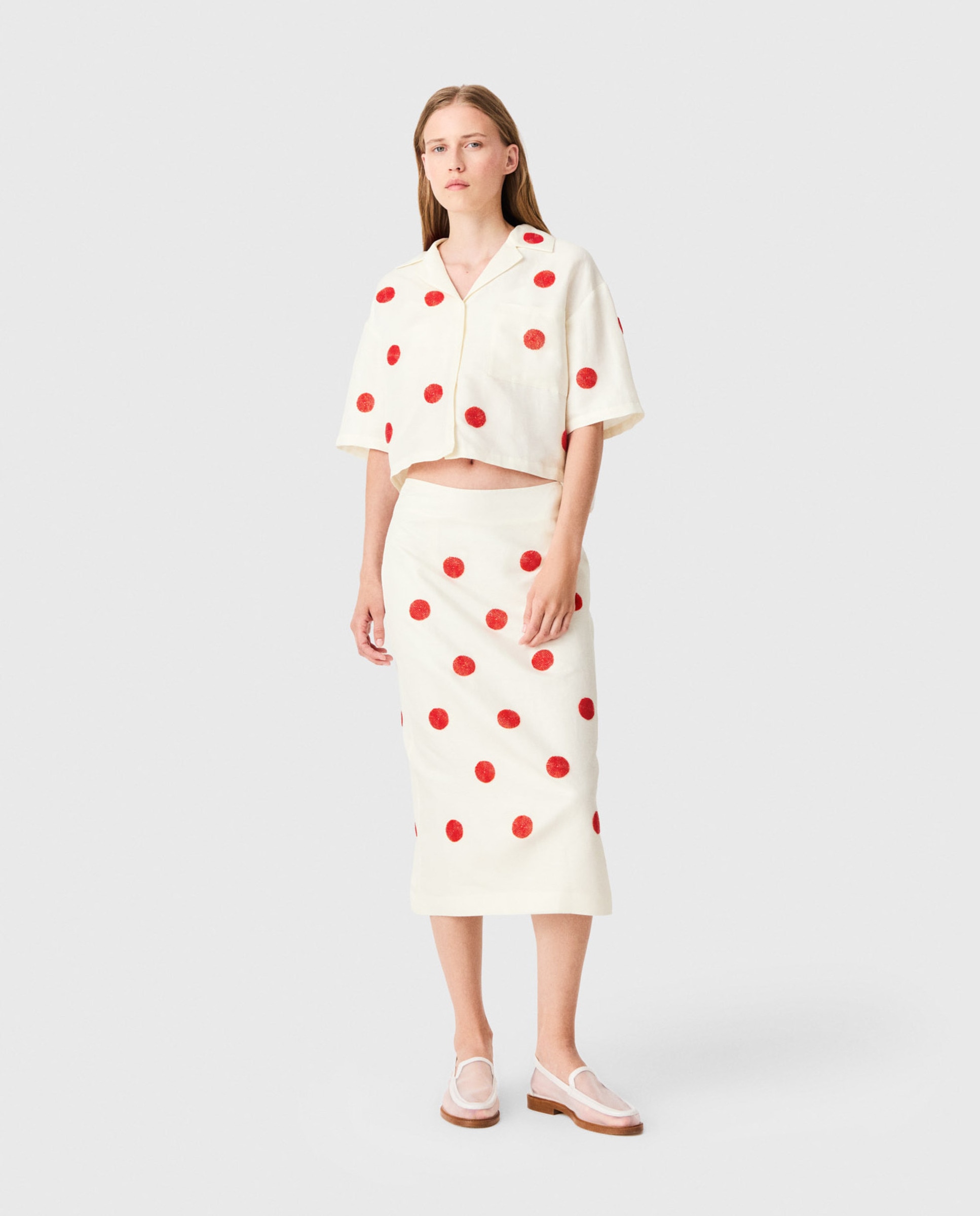 Camisa de mujer corta con lino y seda bordada con perlas - Maje - Blanco Blanco-4