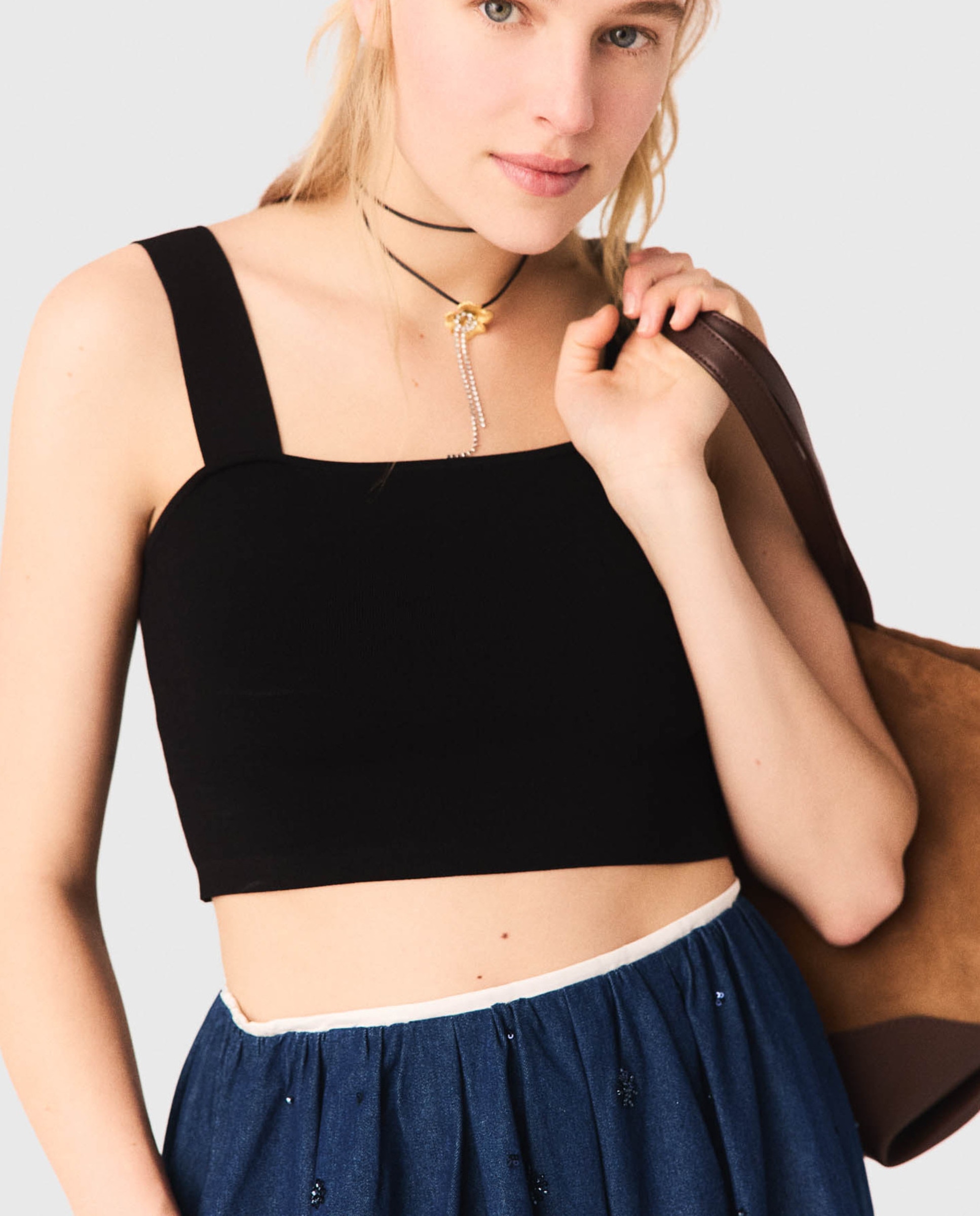 Top corto ceñido de punto de mujer con tirantes anchos - Maje - Negro Negro-5