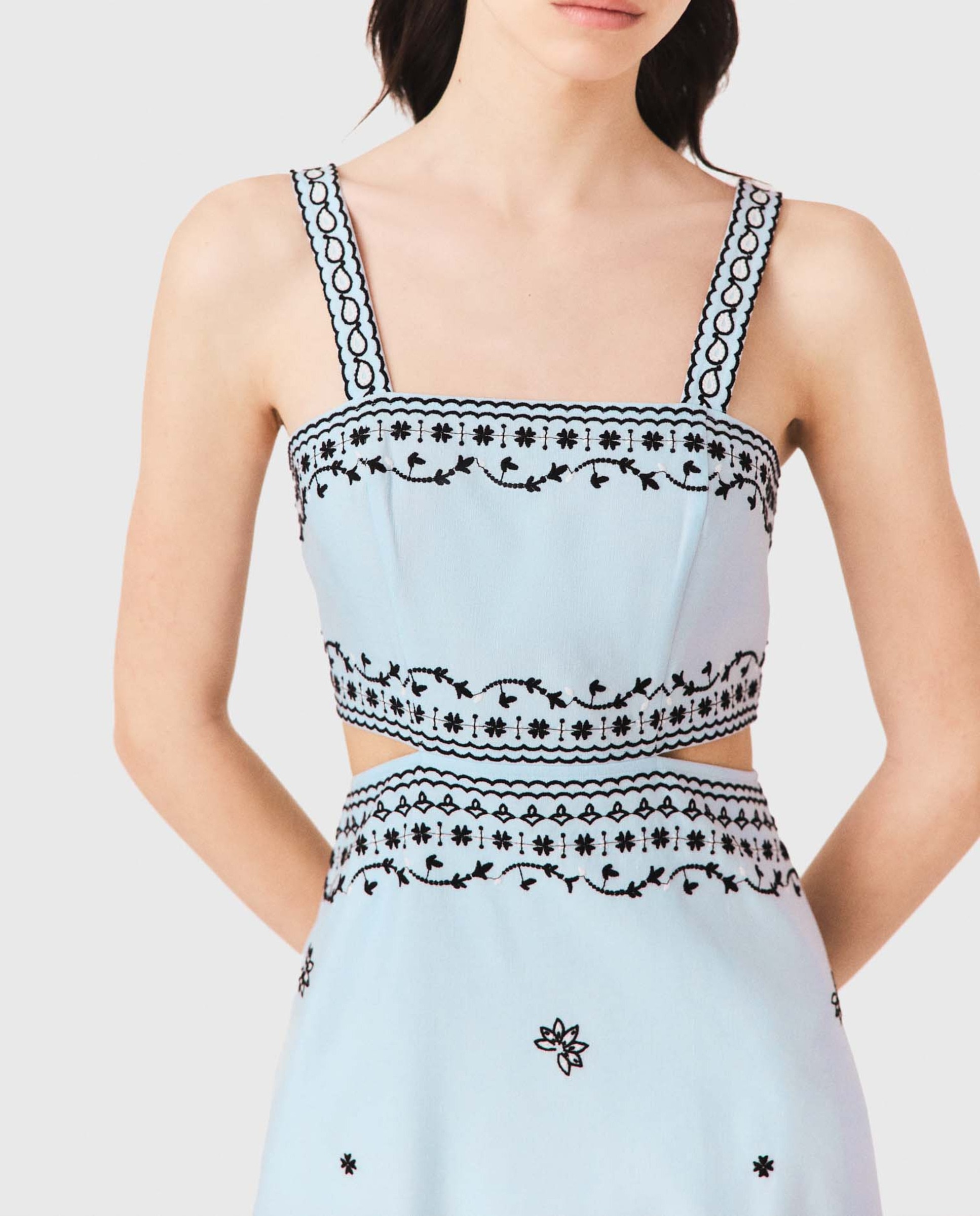 Vestido largo de lino con bordados, escote cuadrado y recortes - Maje - Azul claro Azul claro-7