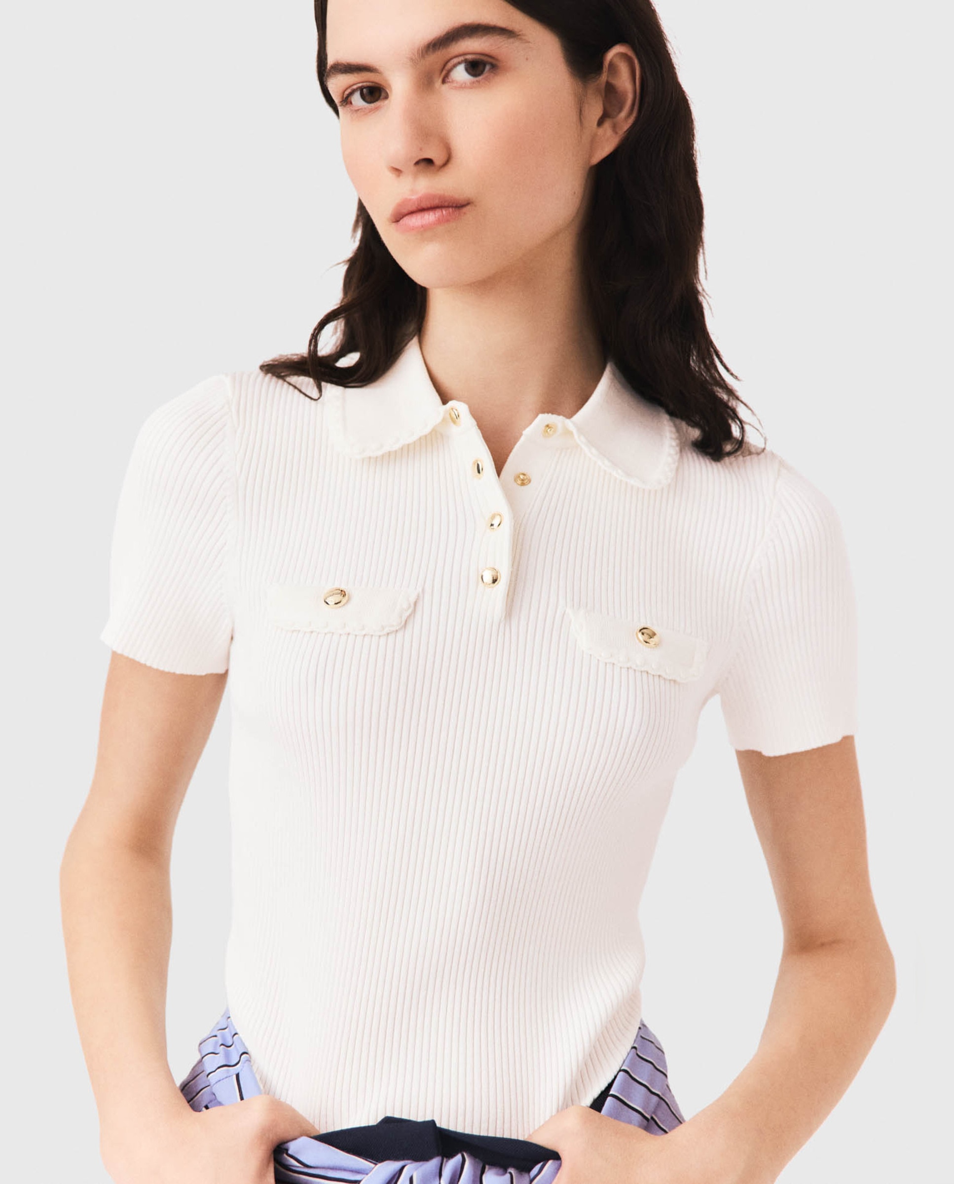 Polo de mujer de punto acanalado con cuello festoneado - Maje - Blanco Blanco-5
