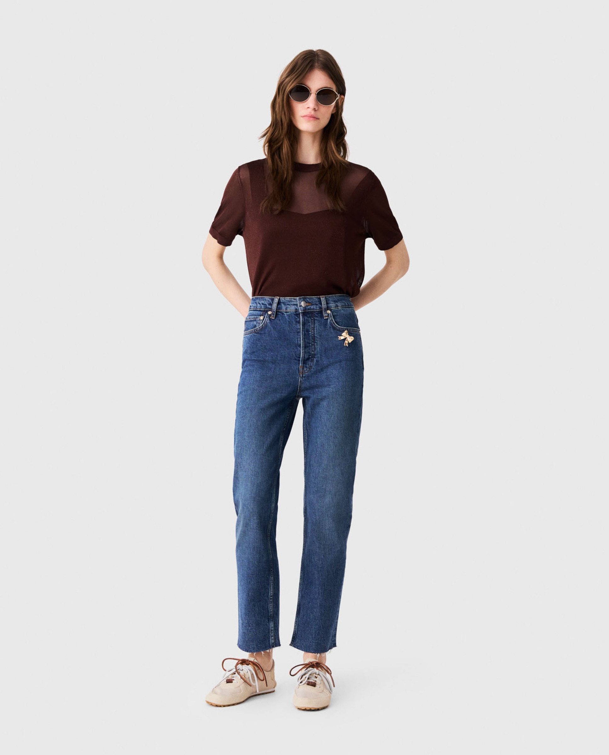 Vaquero pitillo de mujer con broche de lazo dorado y bajo deshilachado - Maje - Azul Azul-1