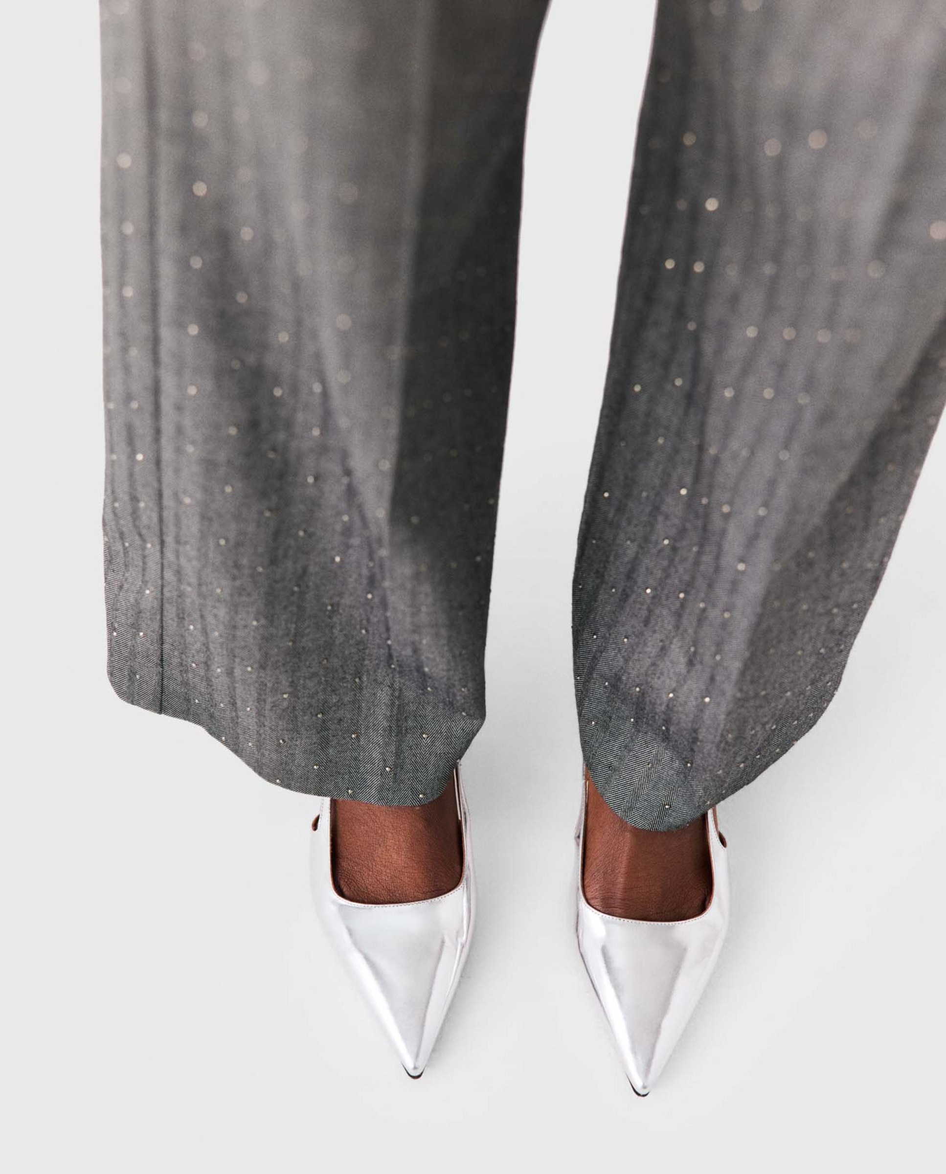 Zapatos de salón de mujer de piel plateada y tacón fino - Maje - Gris Gris-3