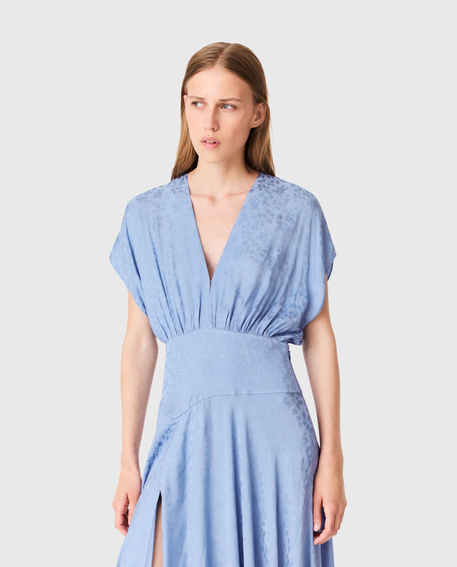 Vestido largo jacquard con escote en v - Maje - Azul claro Azul claro-5