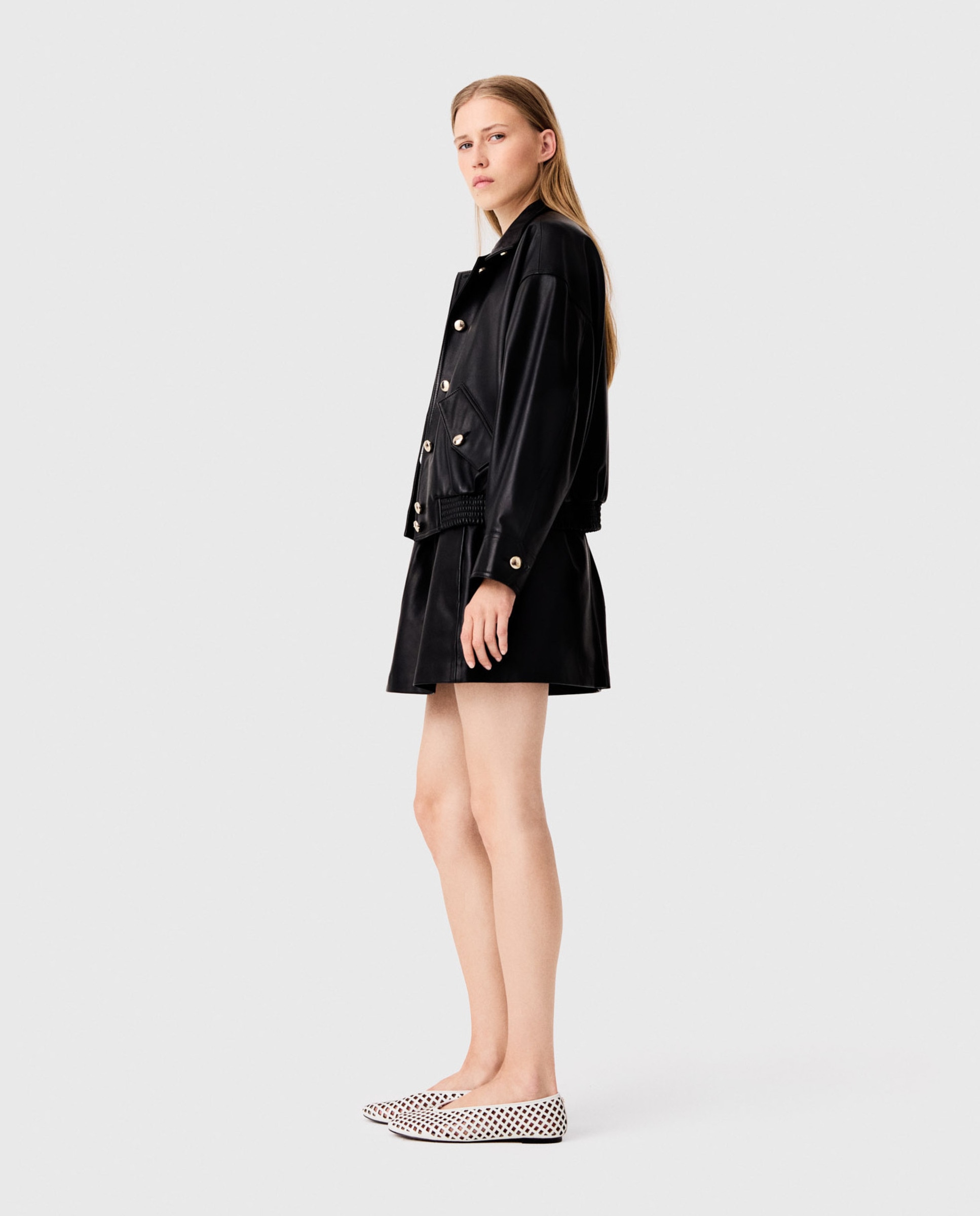 Falda corta acampanada fruncida de cuero - Maje - Negro Negro-3