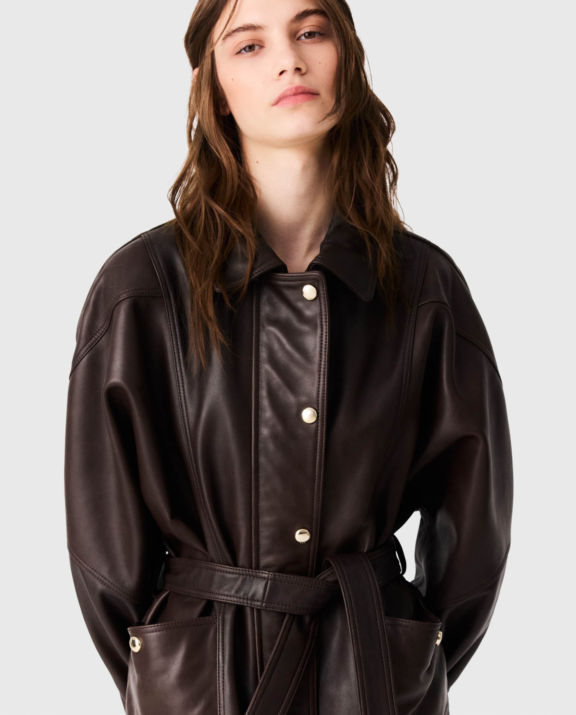 Cazadora de mujer de piel oversize con botones dorados - Maje - Marrón Marrón-6