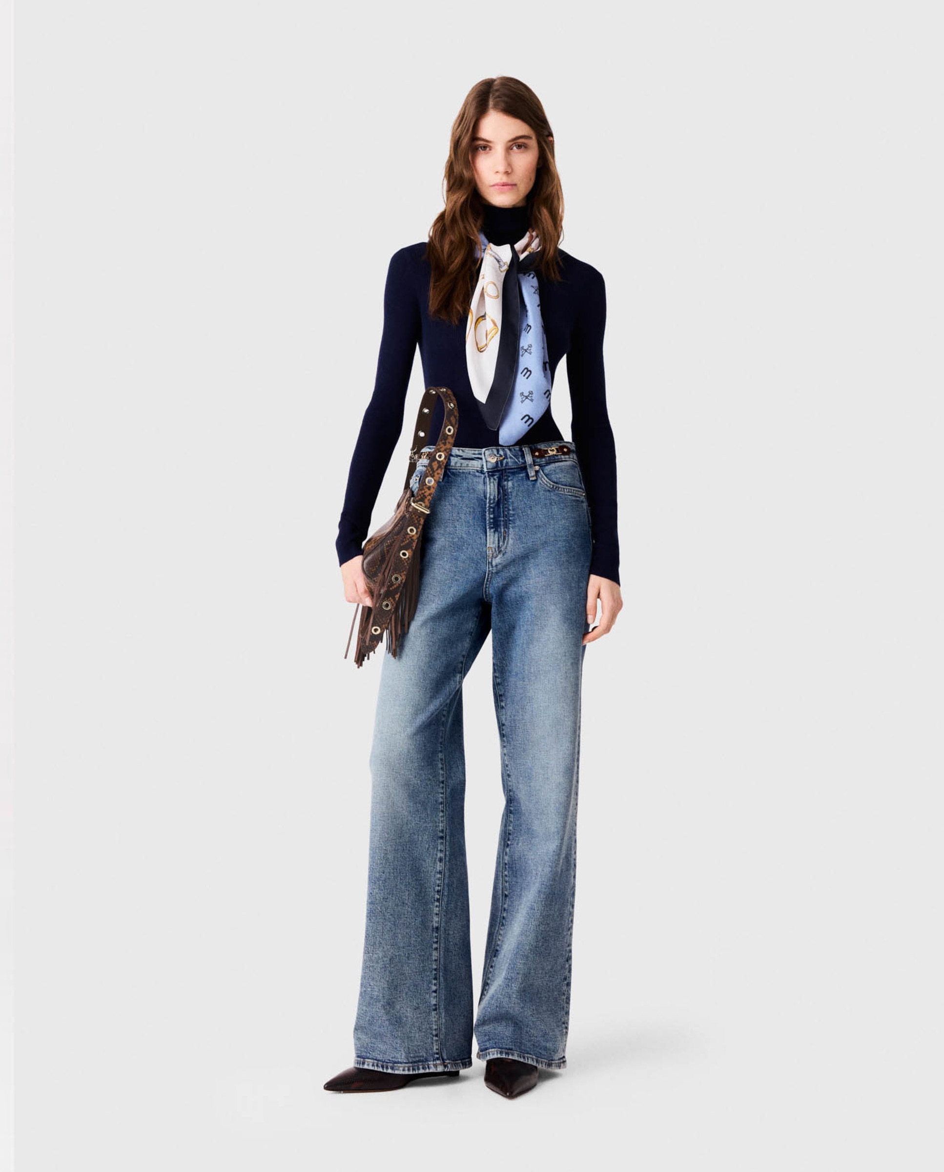 Vaquero de mujer ancho 100% algodón desteñido con hebillas de piel y eslabones metálicos - Maje - Azul Azul-1