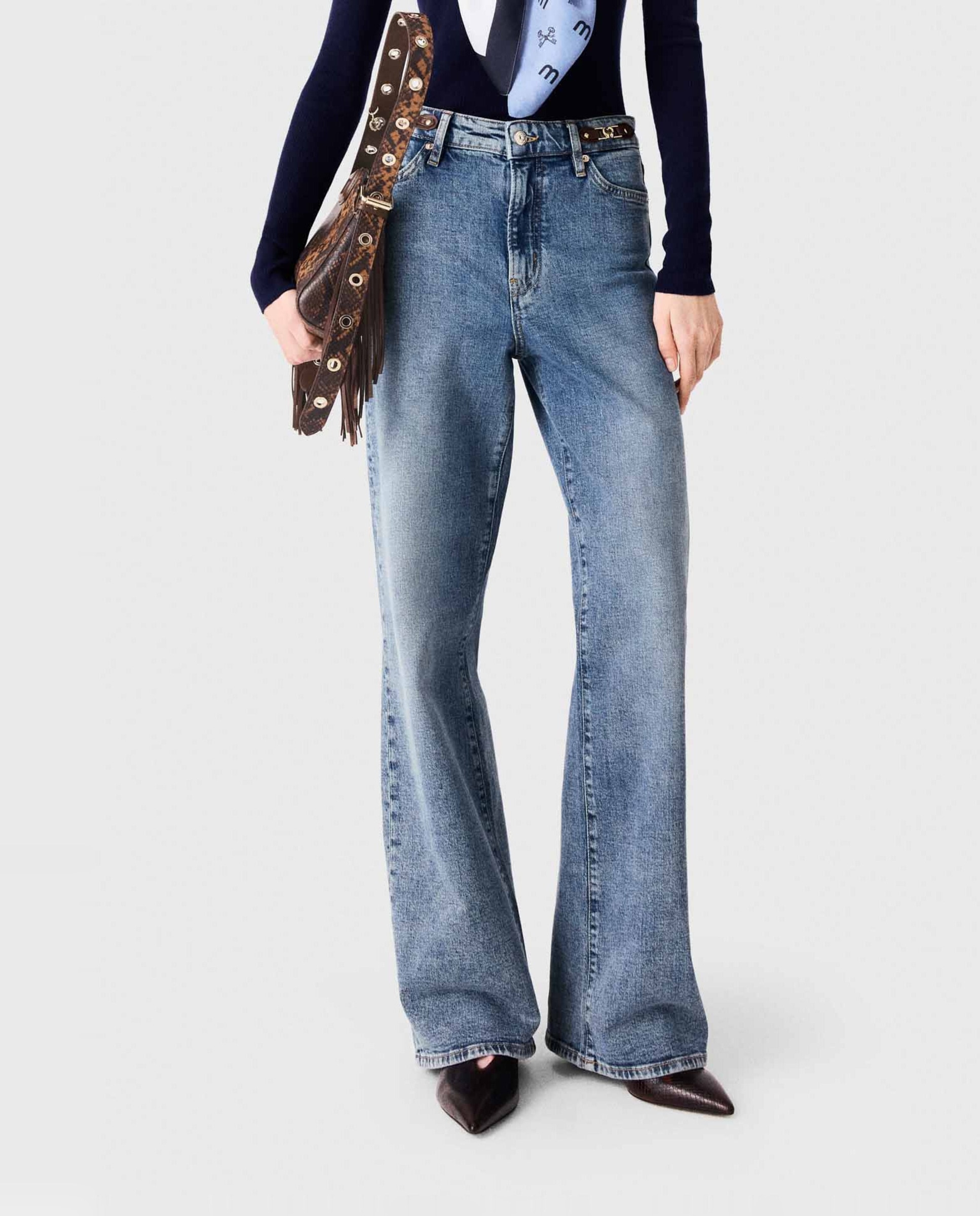 Vaquero de mujer ancho 100% algodón desteñido con hebillas de piel y eslabones metálicos - Maje - Azul Azul-2