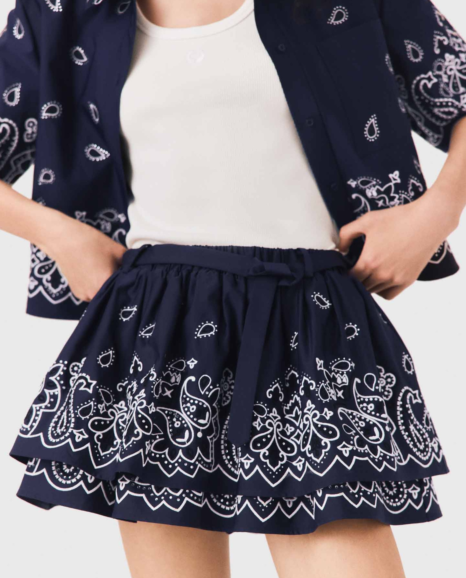 Falda corta acampanada con volantes y bordados de perlas y strass - Maje - Azul marino Azul marino-2