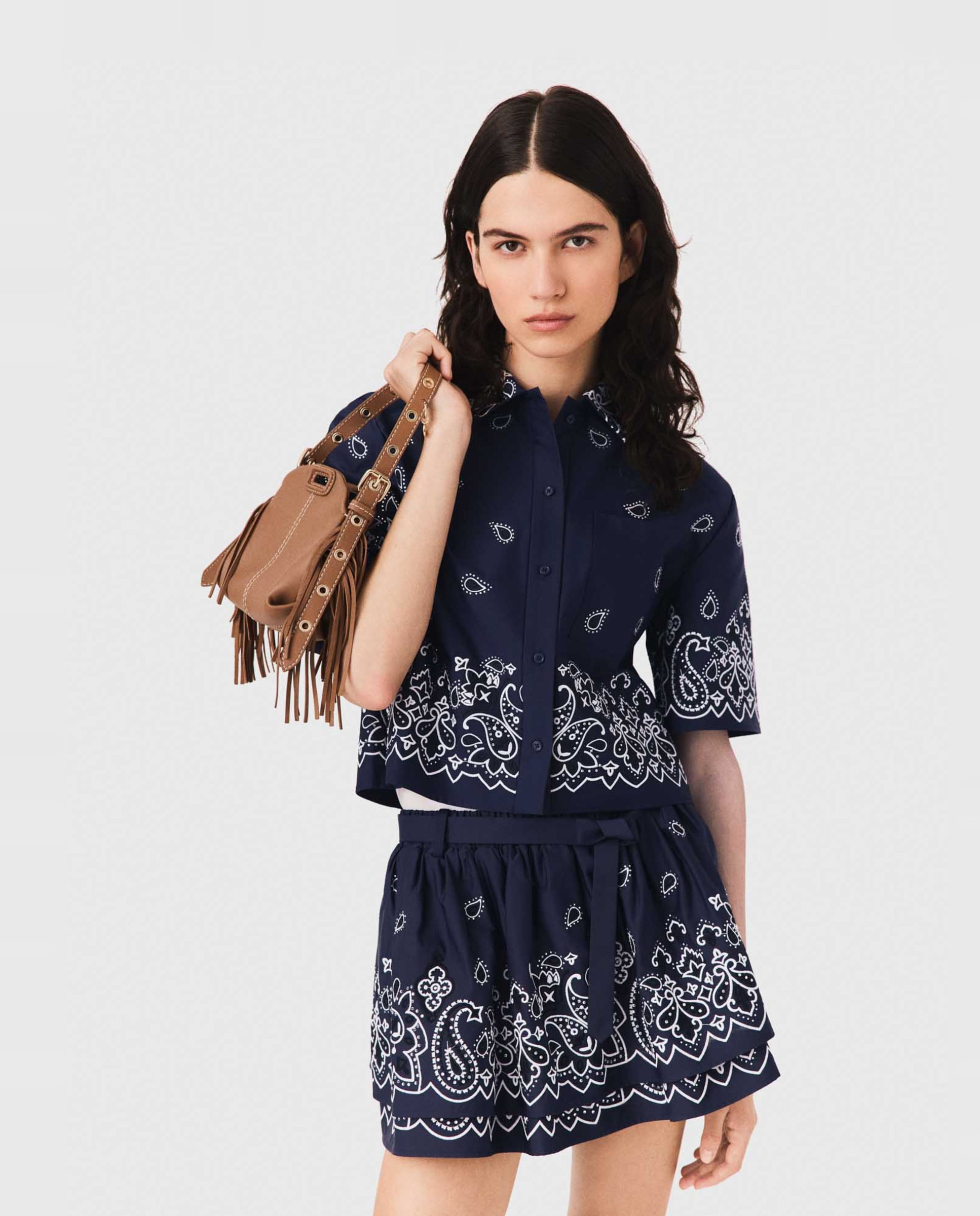 Camisa de mujer corta de tafetán con bordado bandana - Maje - Azul marino Azul marino-1