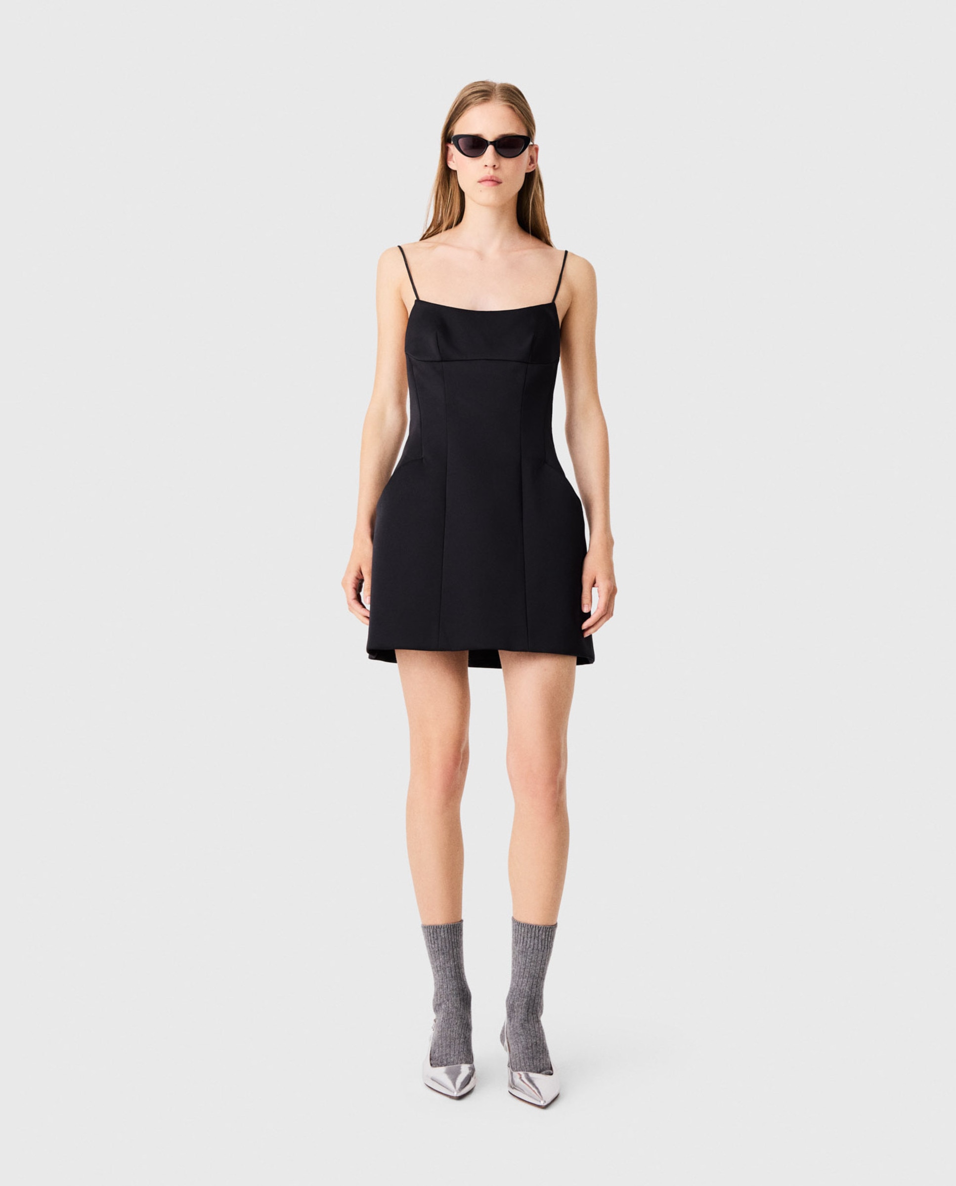 Vestido corto ajustado de satén sin espalda - Maje - Negro Negro-1