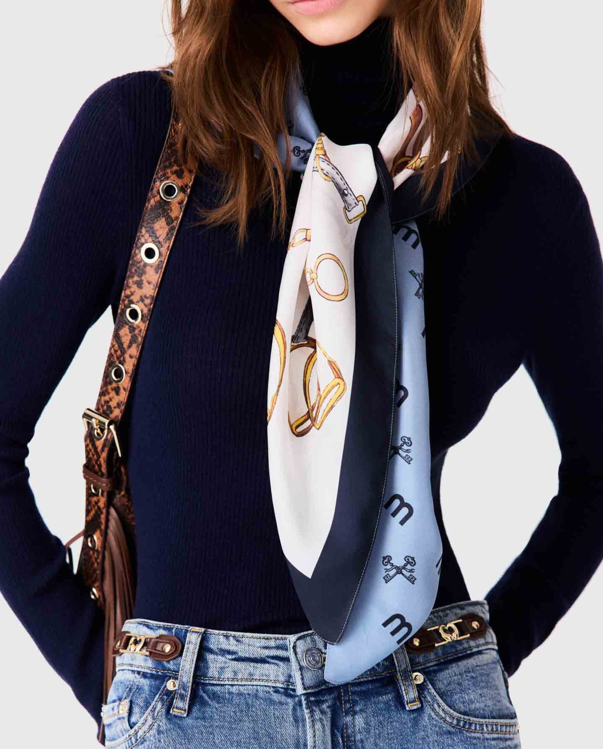 Pañuelo de mujer de seda cuadrado con motivo ecuestre - Maje - Azul Azul-4