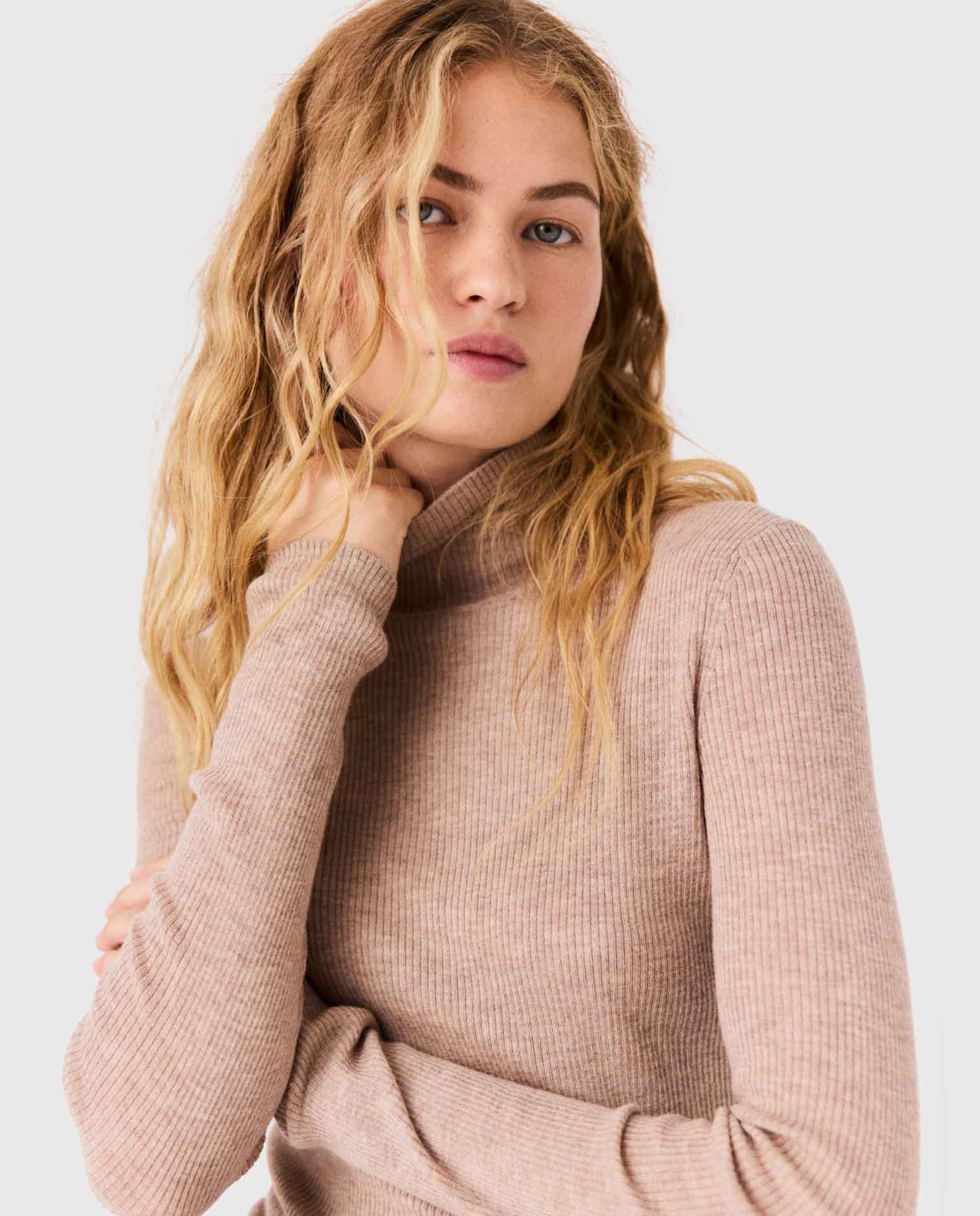 Jersey de mujer cuello alto acanalado de lana y seda - Maje - Beige Beige-7