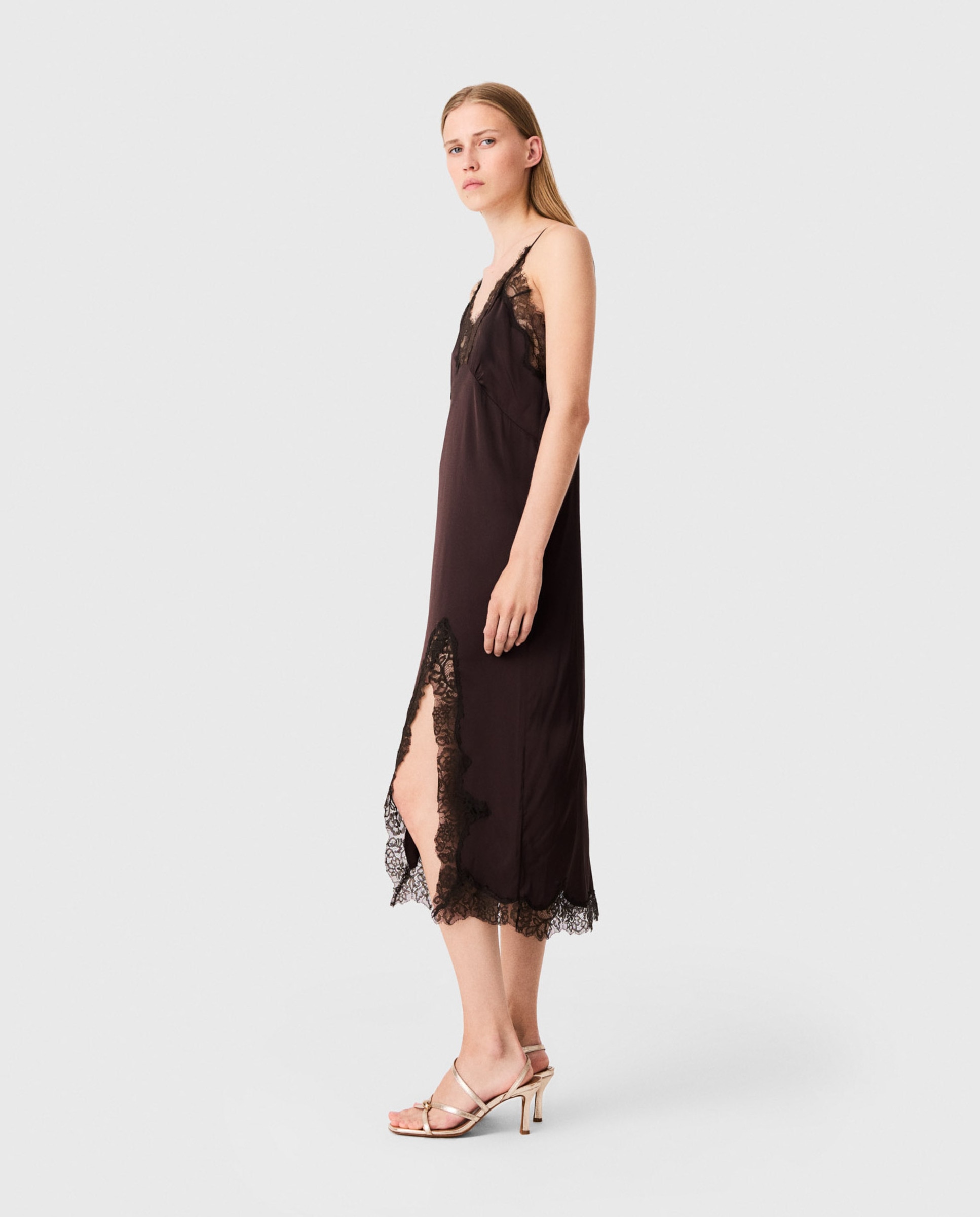 Vestido midi lencero con encaje y escote en v - Maje - Marrón oscuro Marrón oscuro-2