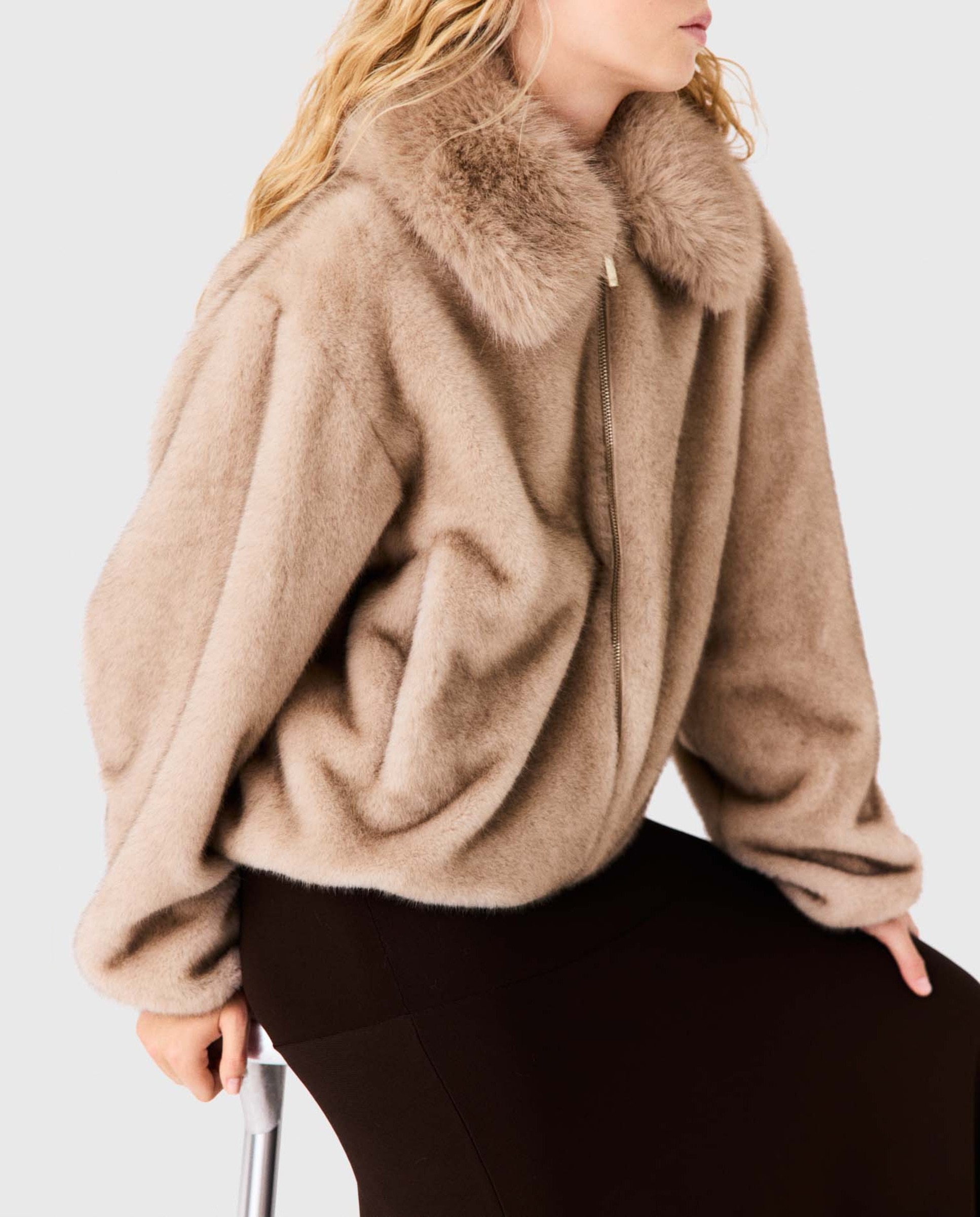 Cazadora de mujer de piel sintética con corte amplio y cuello envolvente - Maje - Beige Beige-7