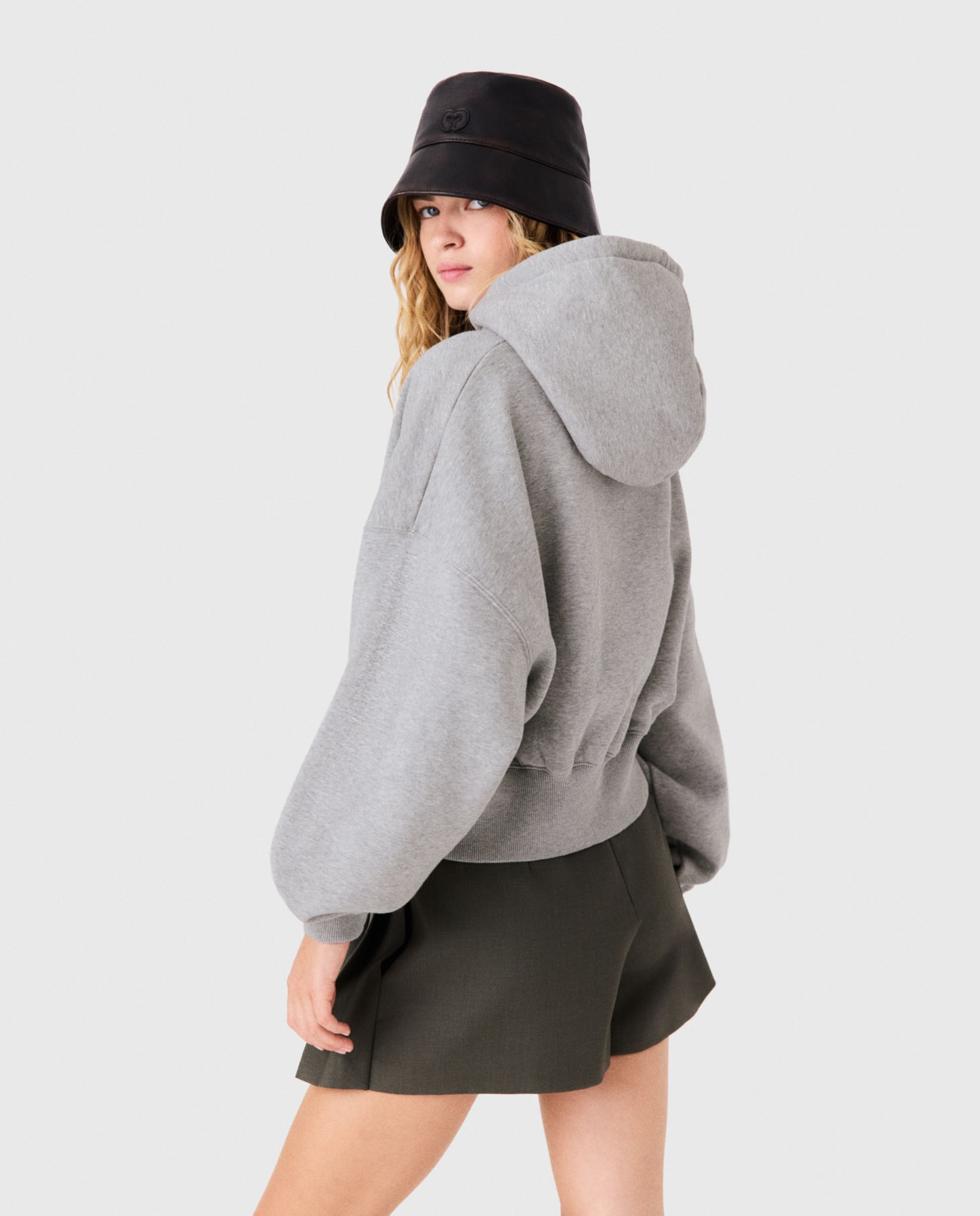 Sudadera de mujer con capucha crop y logo - Maje - Gris claro Gris claro-2