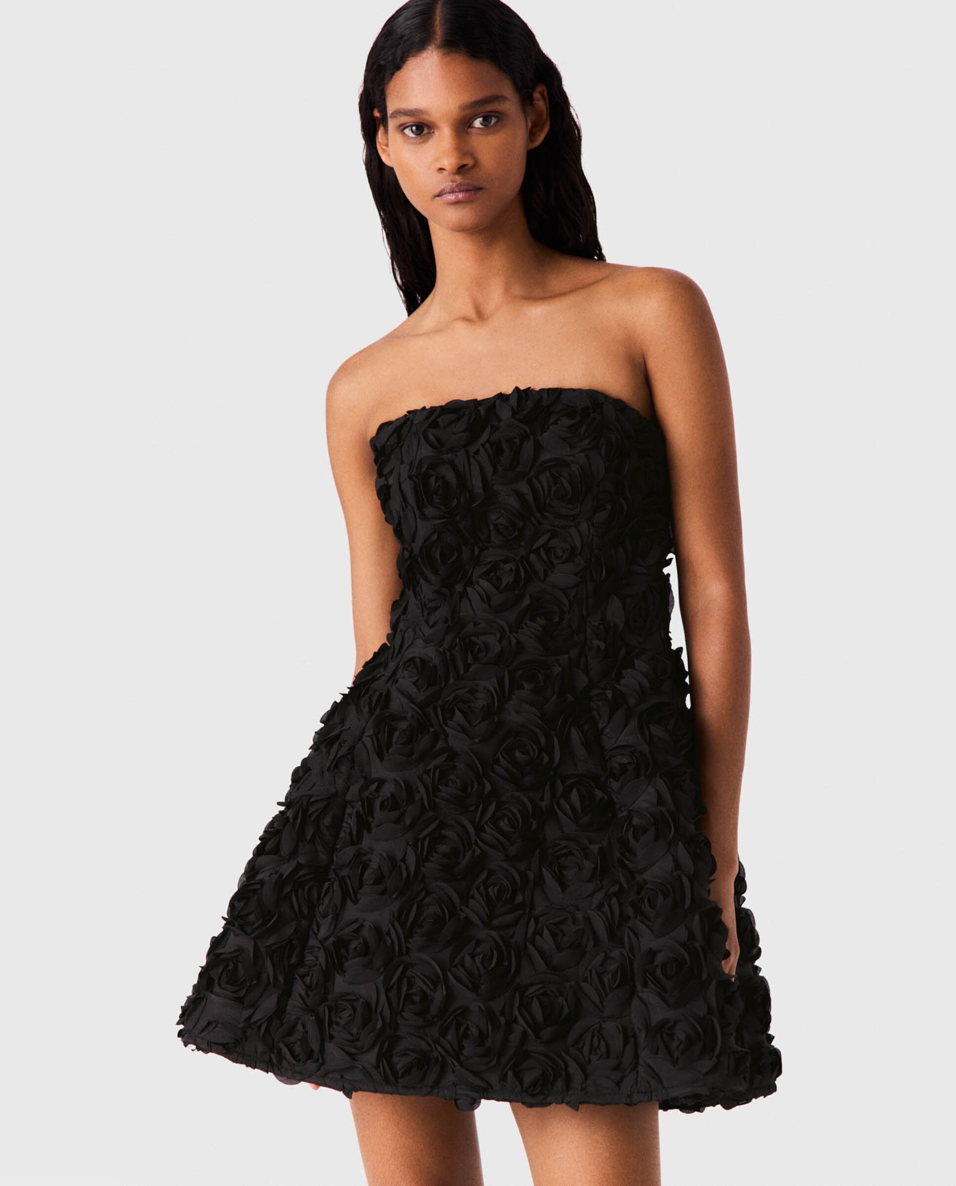 Vestido corto bustier con flores en relieve - Maje - Negro Negro-5