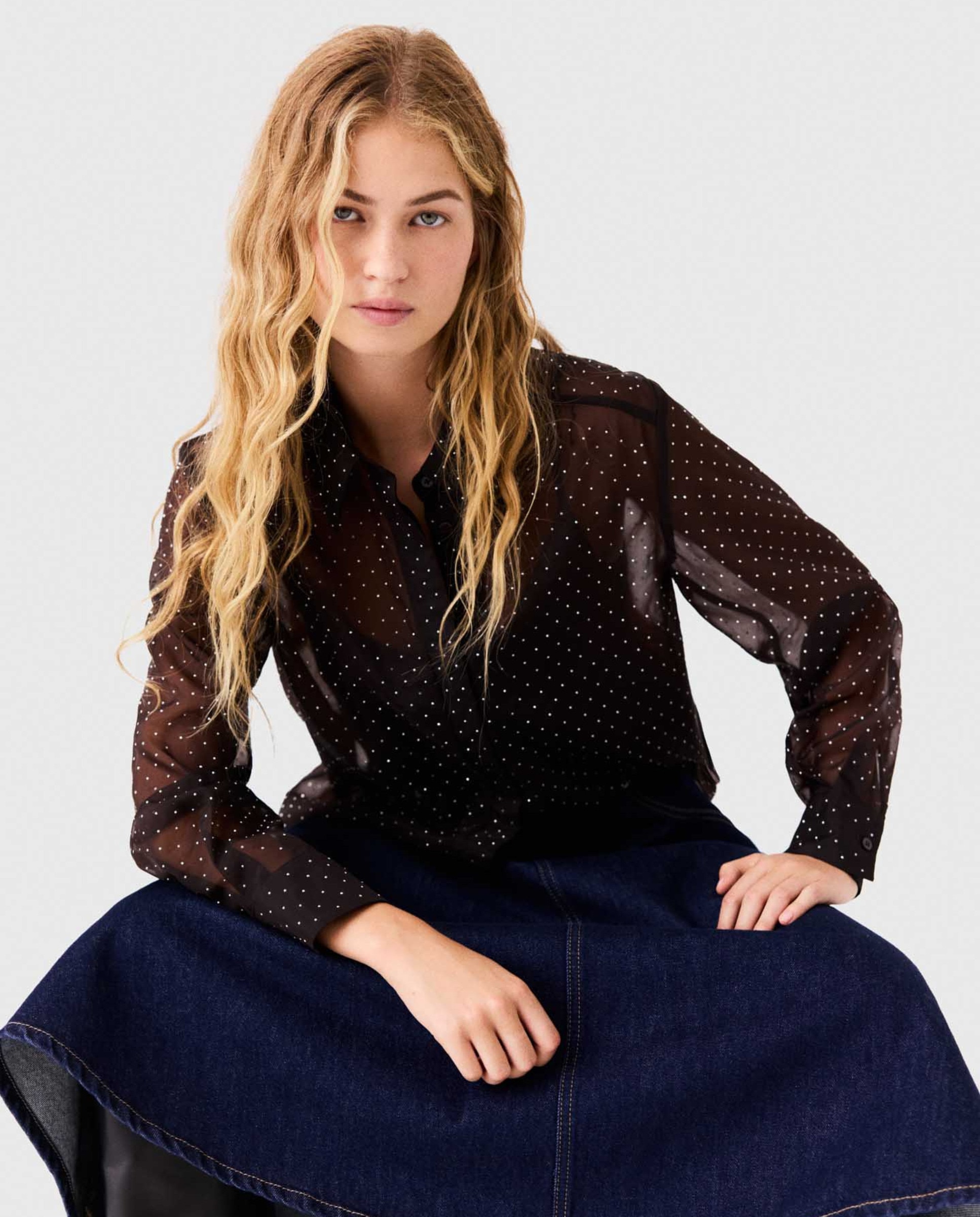 Camisa de mujer con pedrería y transparencias - Maje - Marrón oscuro Marrón oscuro-6
