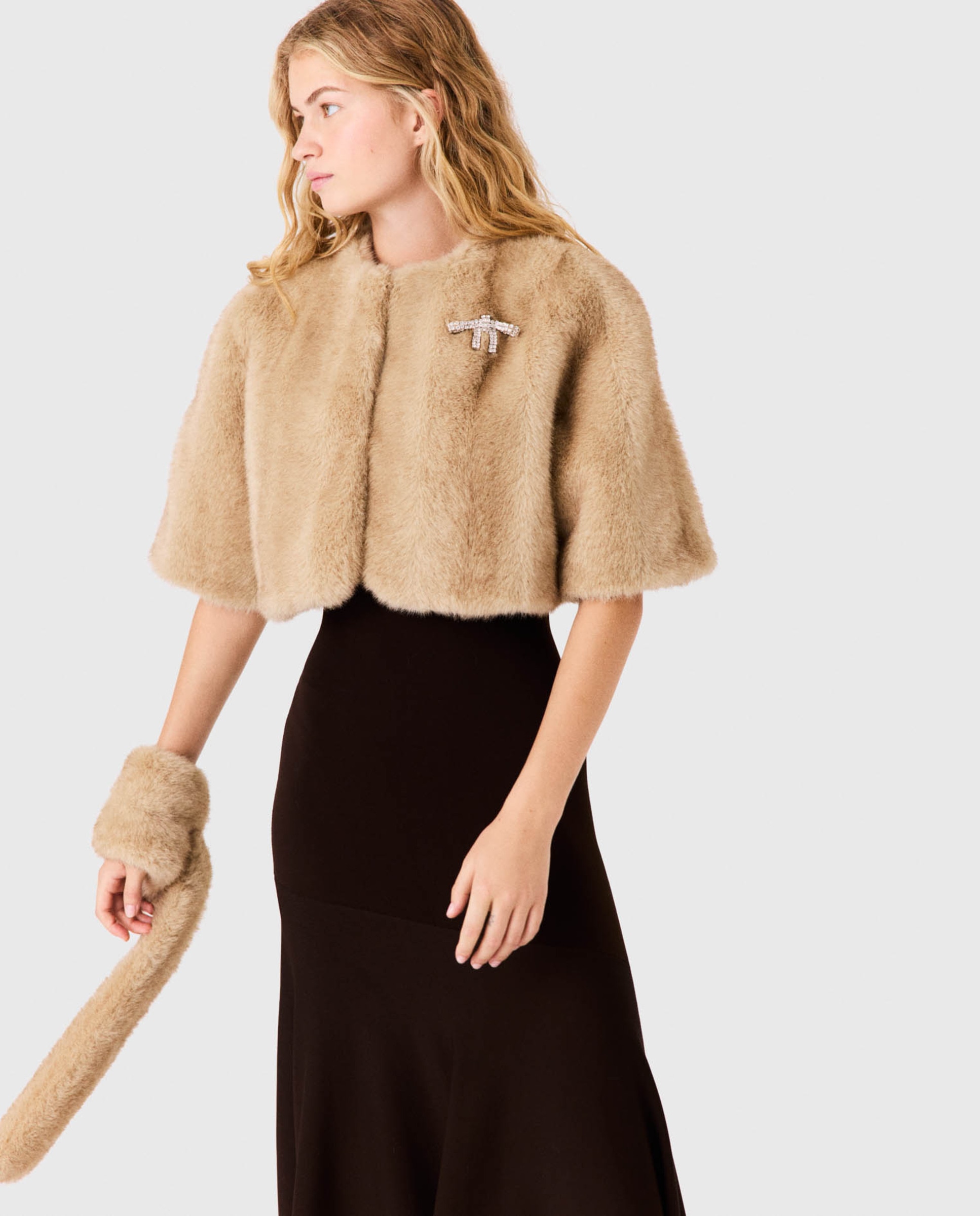 Chaqueta de mujer corta de piel sintética con cuello desmontable - Maje - Beige Beige-1