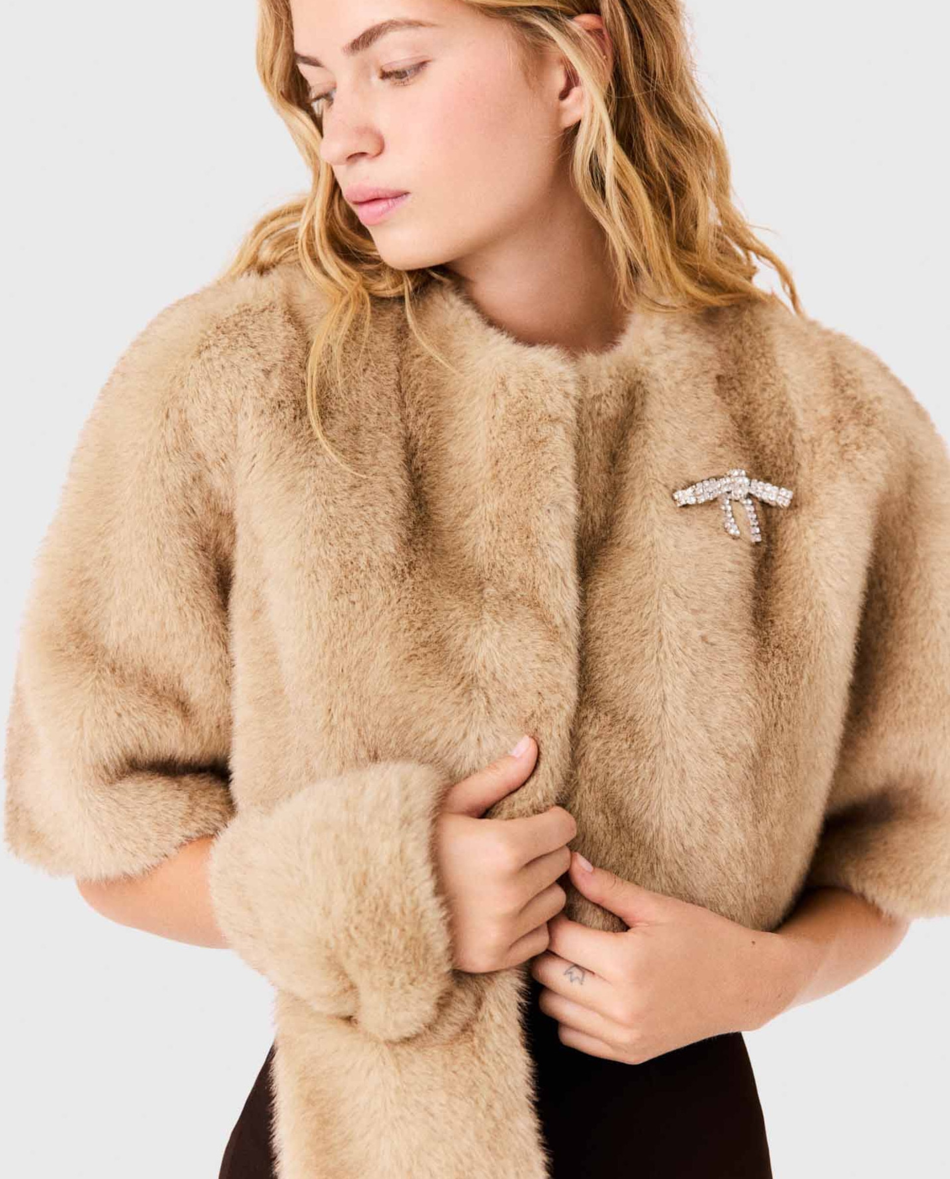 Chaqueta de mujer corta de piel sintética con cuello desmontable - Maje - Beige Beige-6