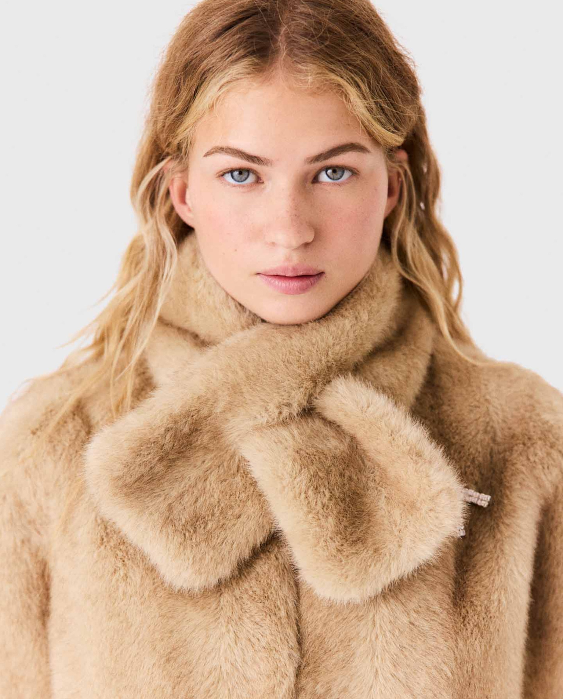 Chaqueta de mujer corta de piel sintética con cuello desmontable - Maje - Beige Beige-7