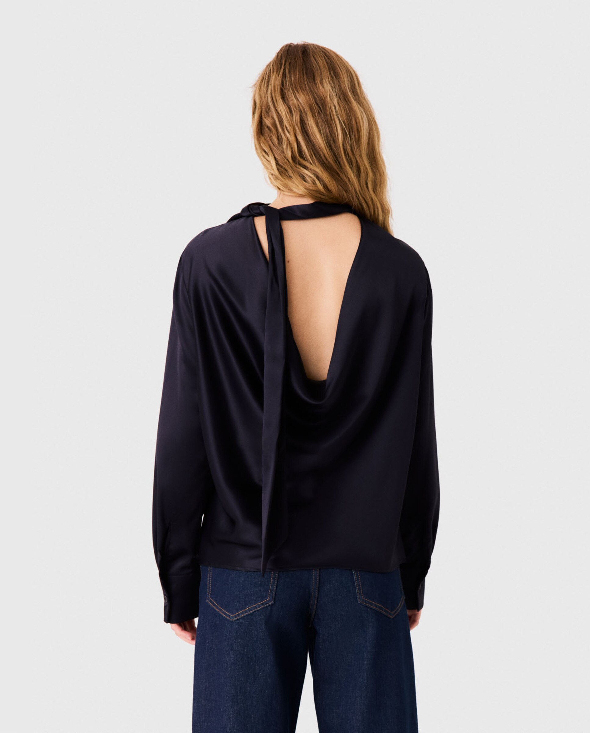 Top fluido de mujer de raso con cuello alto - Maje - Azul marino Azul marino-2
