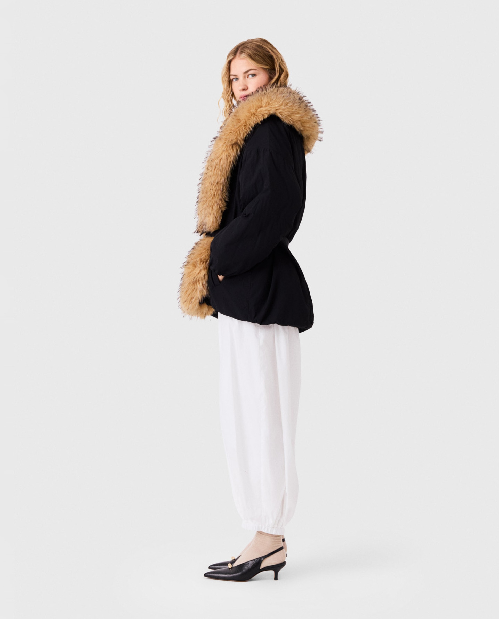Parka de mujer oversize con cuello amplio de pelo sintético - Maje - Negro Negro-3