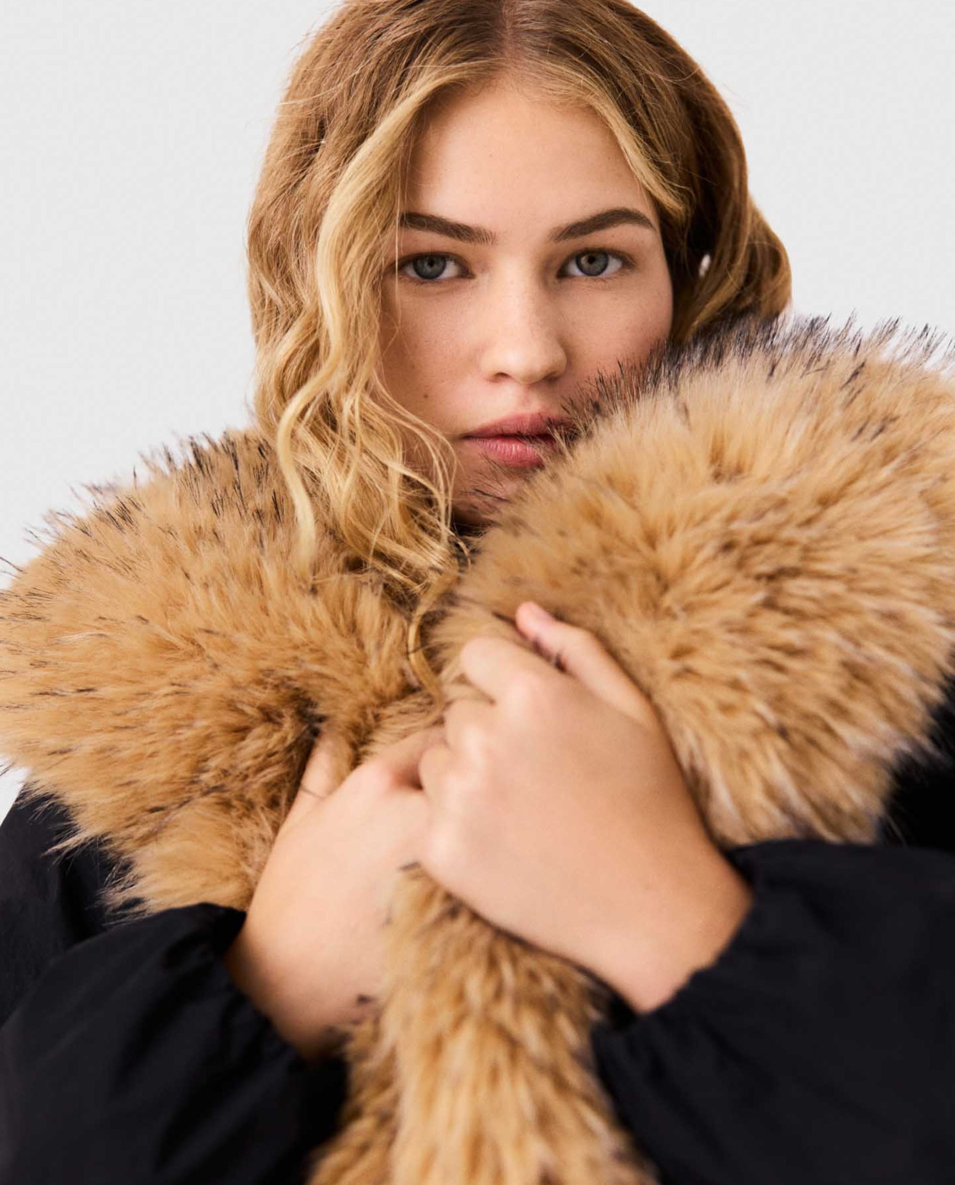 Parka de mujer oversize con cuello amplio de pelo sintético - Maje - Negro Negro-6