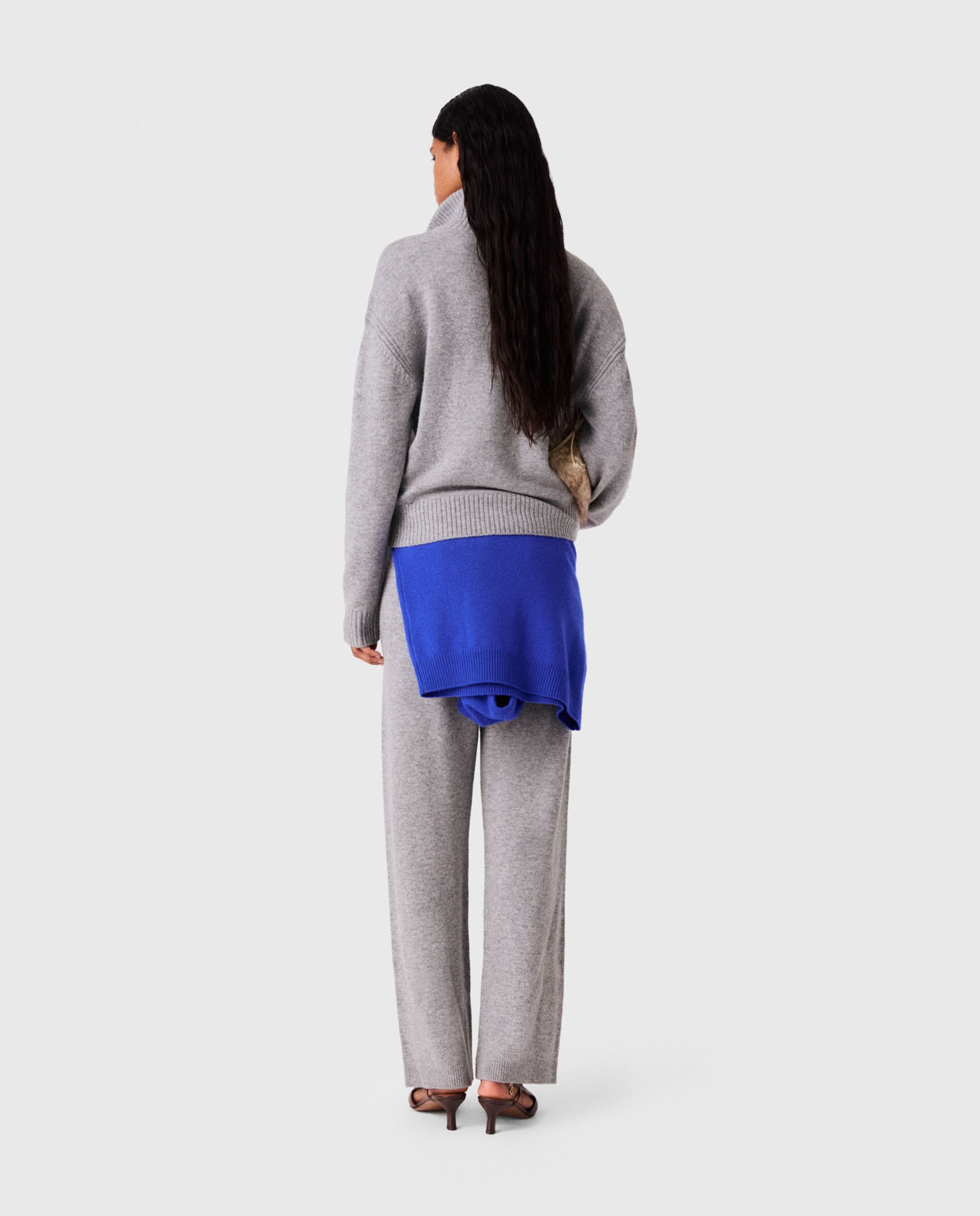 Jersey de mujer de mezcla de lana con cuello alto y cremallera, mangas raglán - Maje - Gris claro Gris claro-2