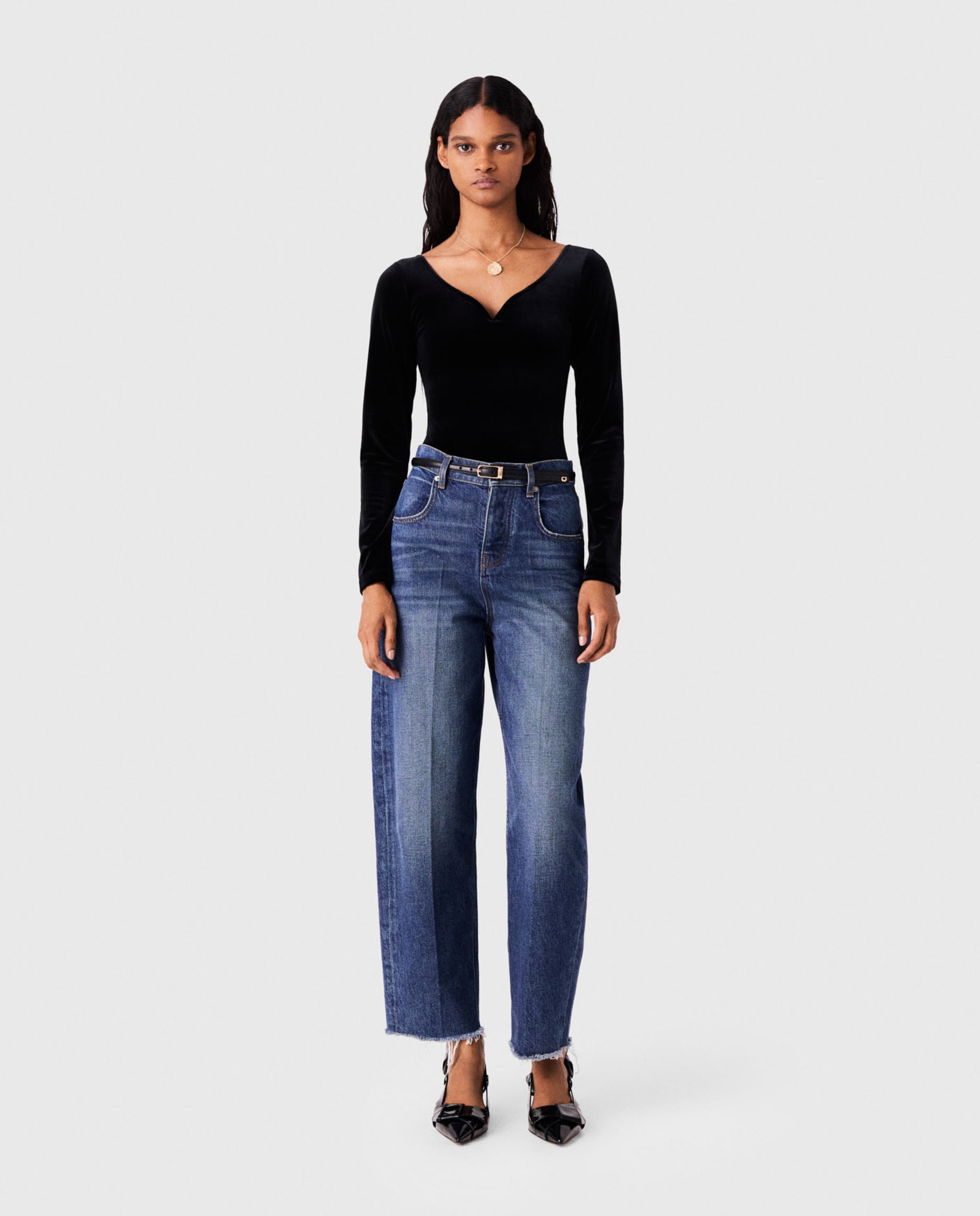Bodi de mujer ajustado con escote corazón y mangas largas de terciopelo - Maje - Negro Negro-4