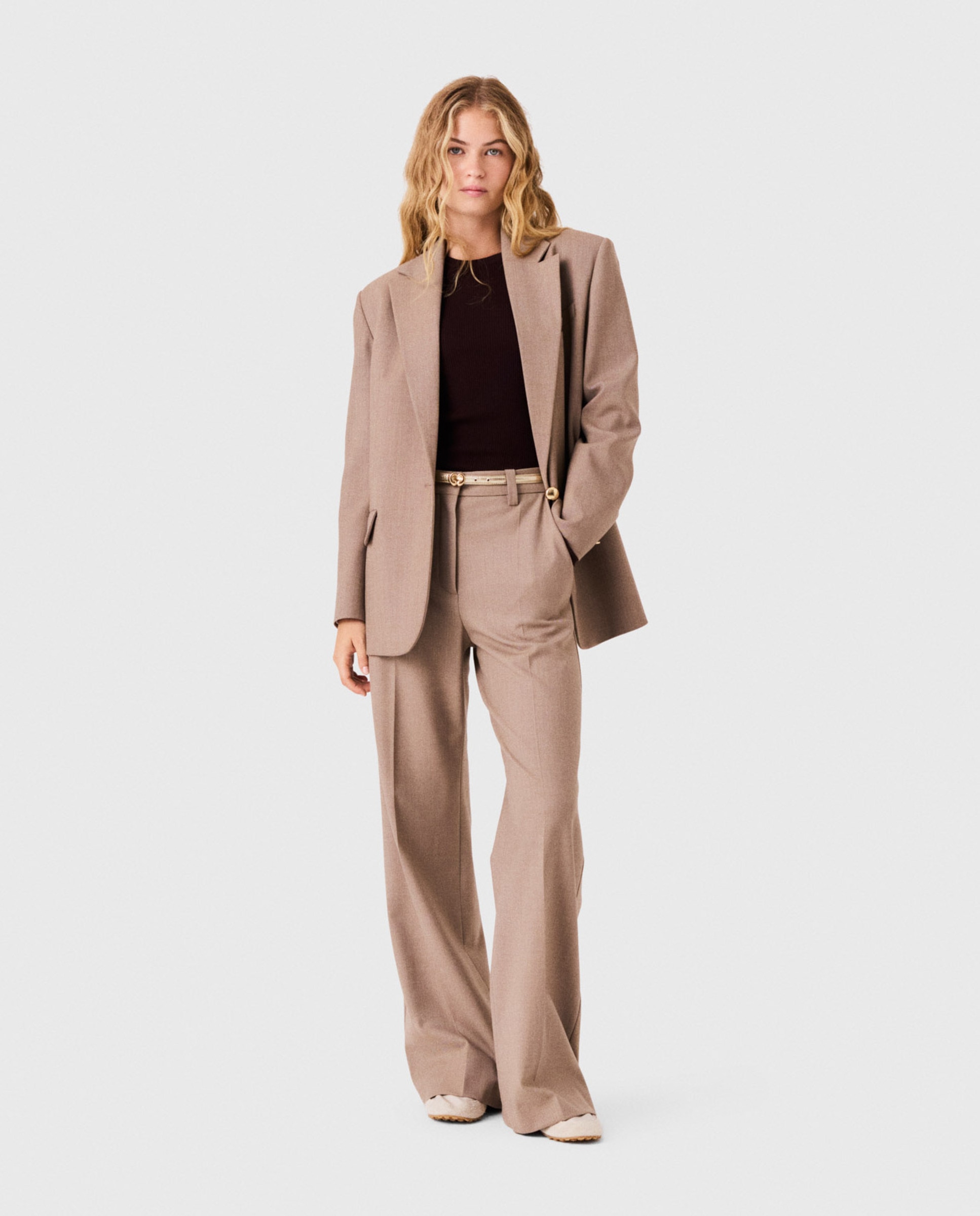 Chaqueta sastre de mujer clásica con bolsillos de solapa - Maje - Beige Beige-4