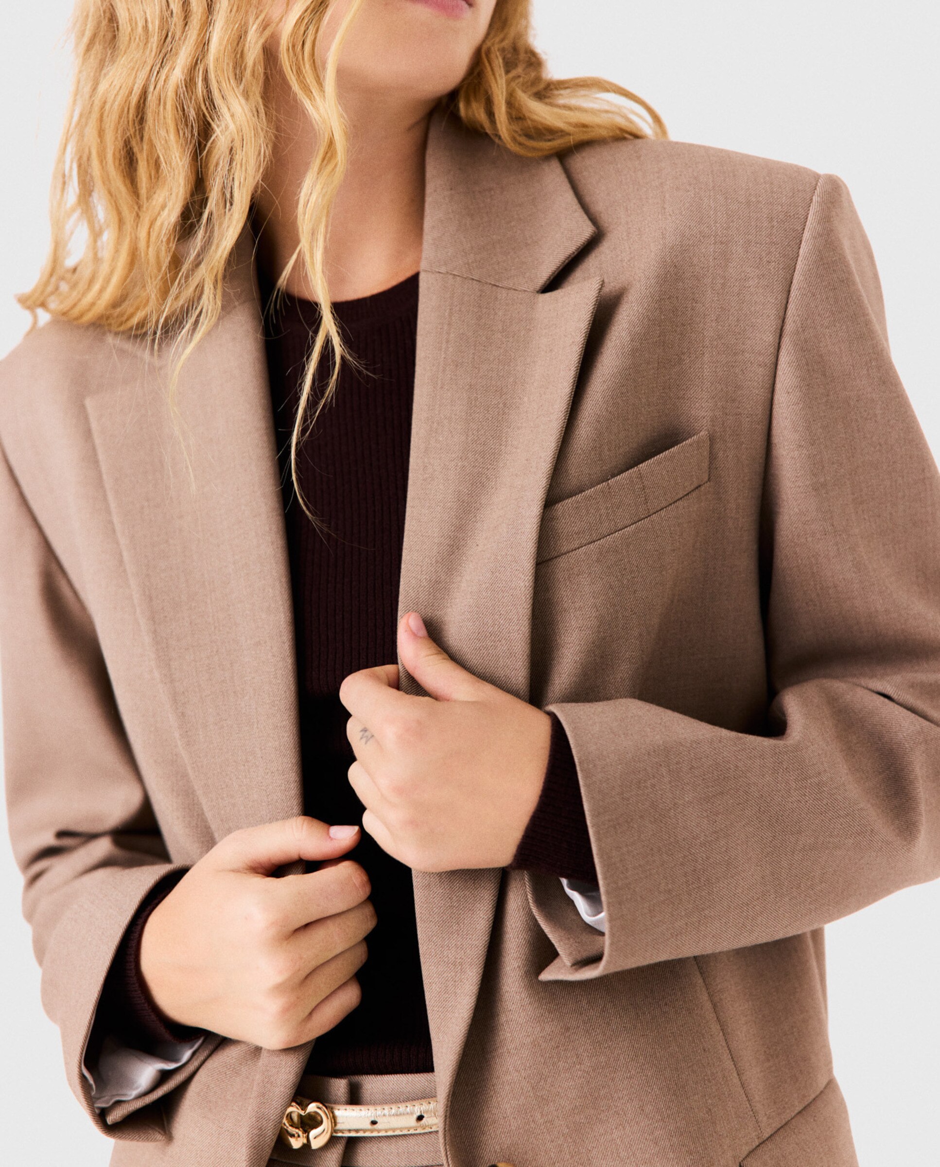 Chaqueta sastre de mujer clásica con bolsillos de solapa - Maje - Beige Beige-5
