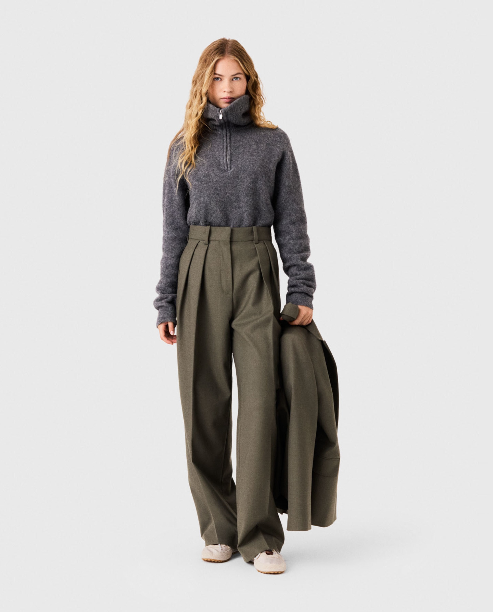 Imagen 0 de Pantalones anchos de mujer sastre con pinzas y lana Kaki