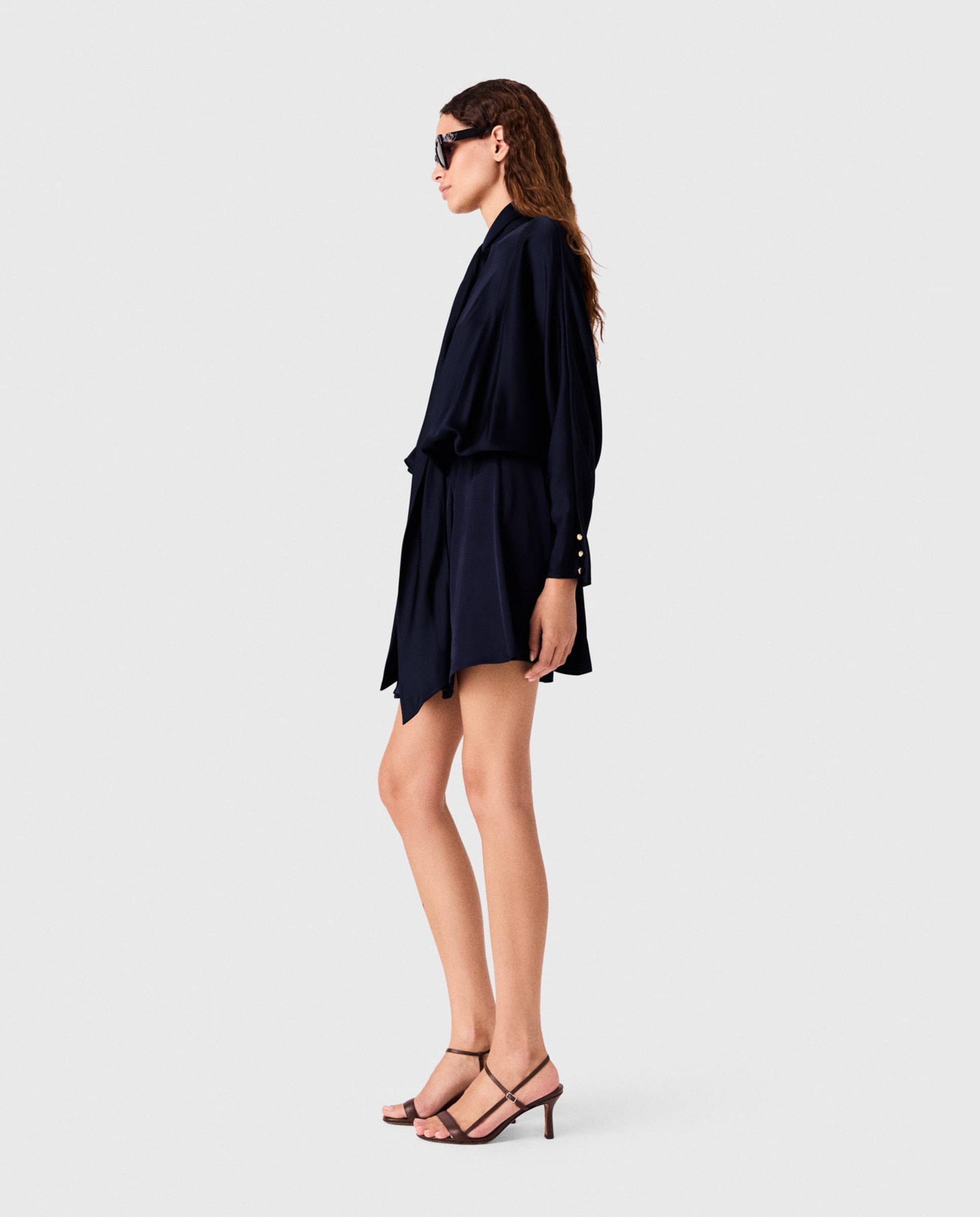 Vestido corto drapeado de satén con mangas murciélago - Maje - Azul marino Azul marino-3