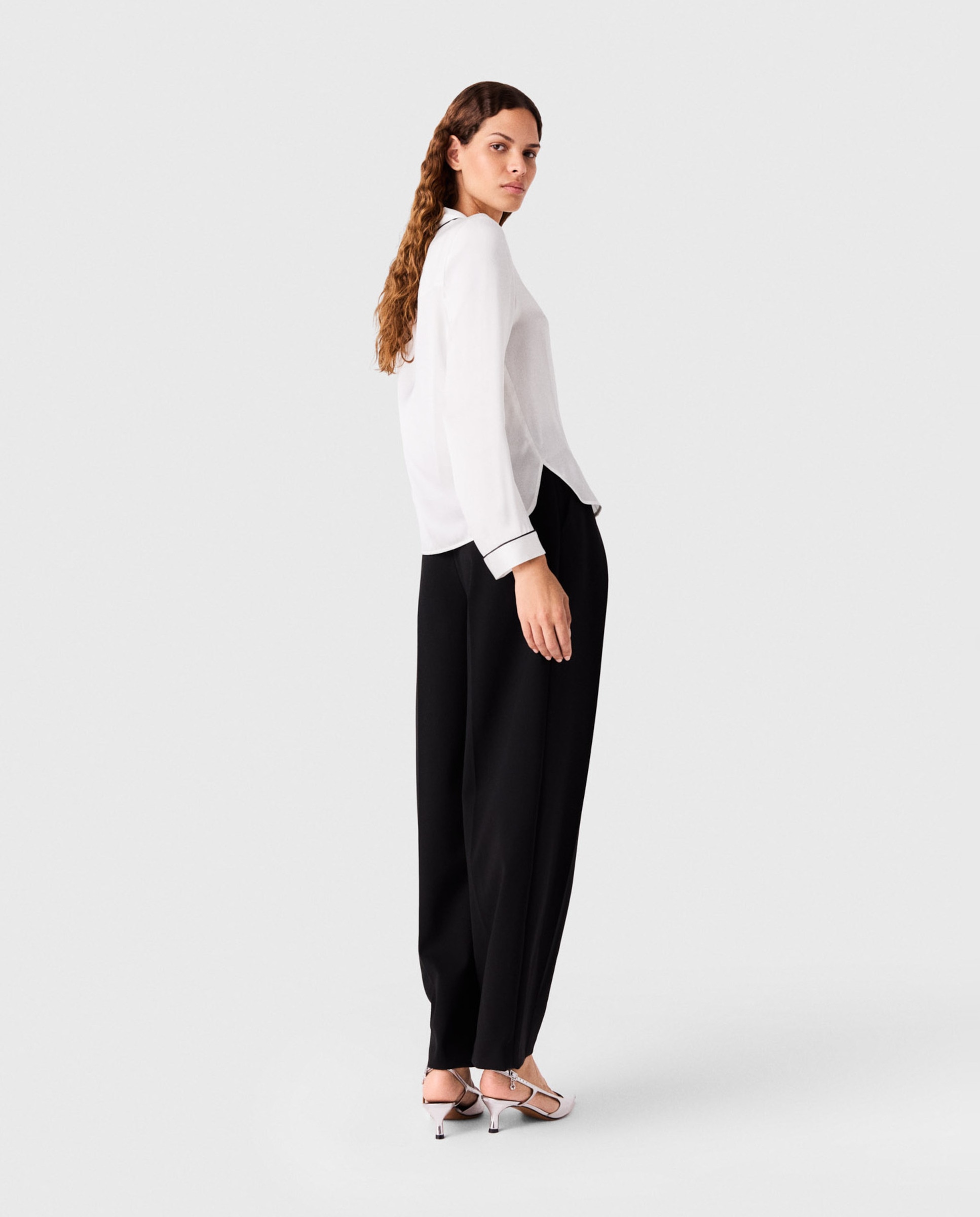 Camisa de mujer 100% seda recta con bordado y ribete contraste - Maje - Blanco Blanco-2