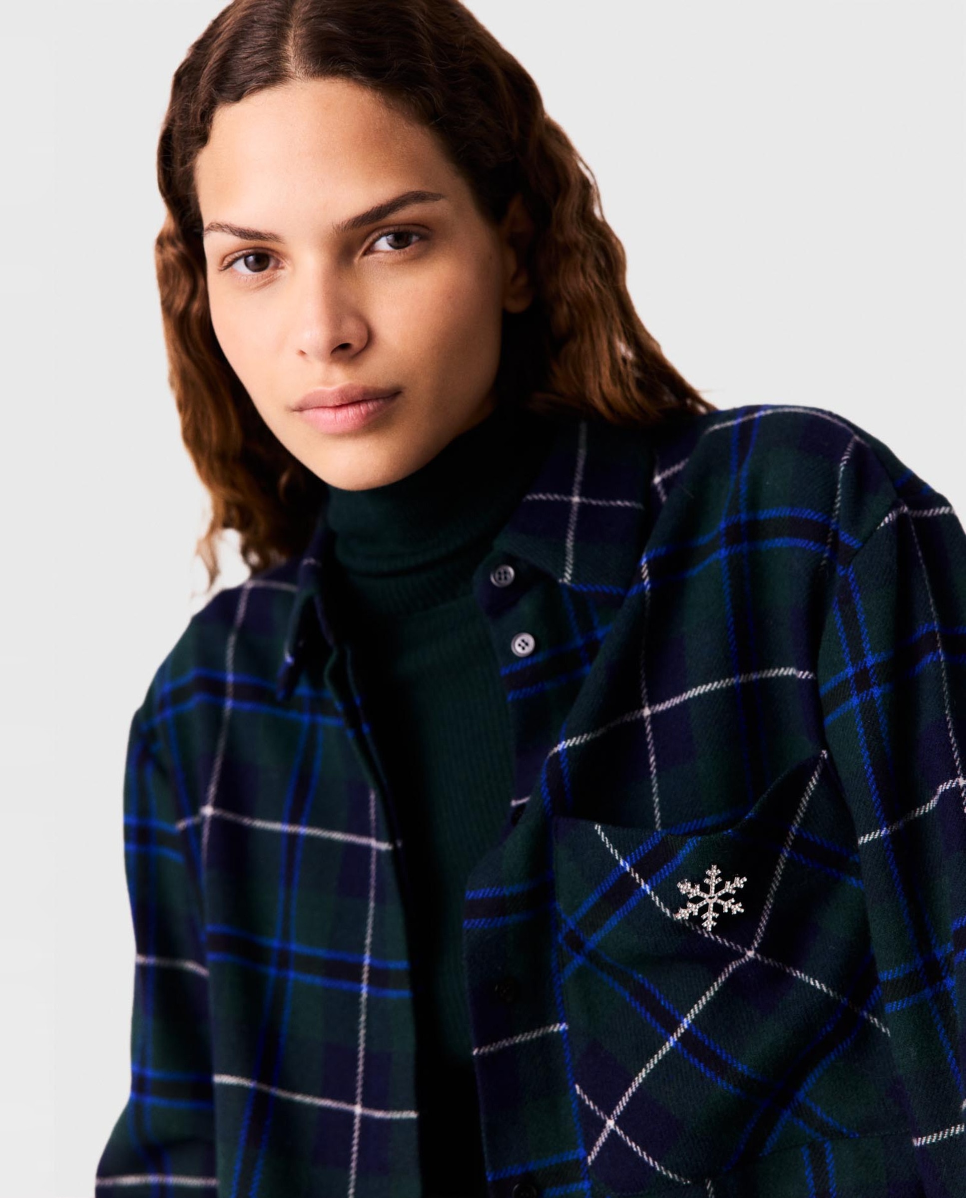 Imagen 5 de Camisa de mujer corta tartán con broche desmontable - Maje - Verde Verde