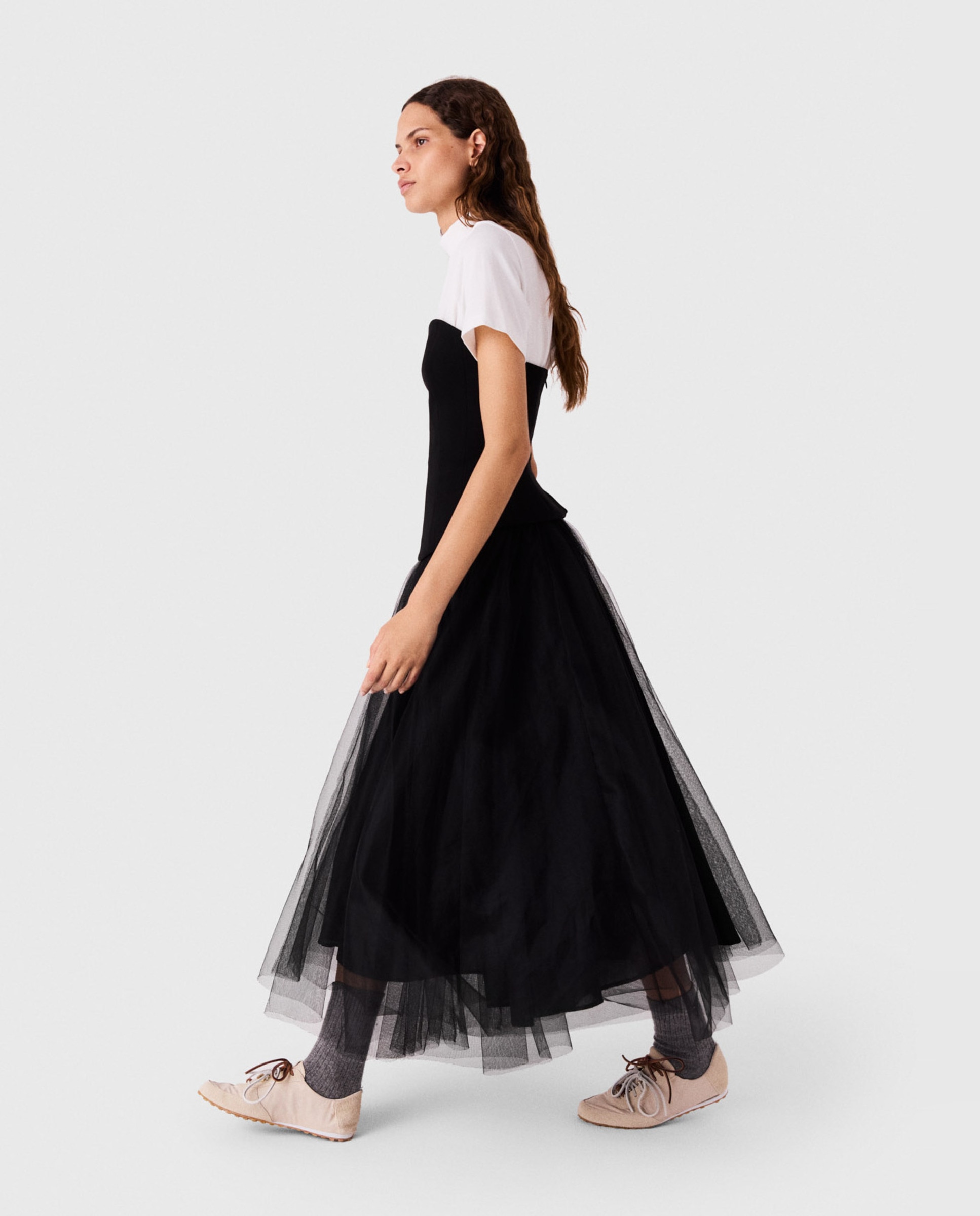 Imagen 2 de Vestido midi con bustier ajustado y falda amplia de tul superpuesto - Maje - Negro Negro