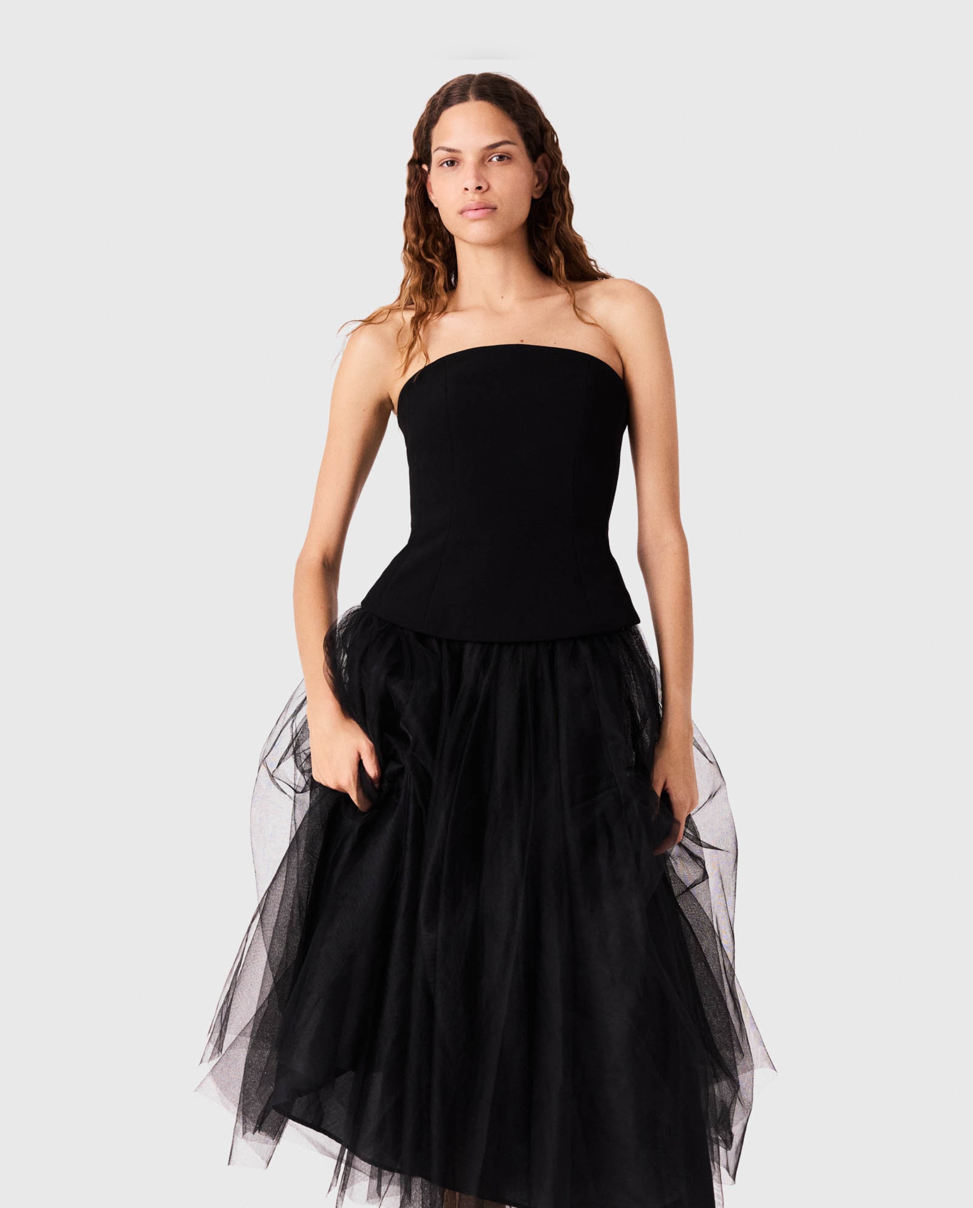 Imagen 4 de Vestido midi con bustier ajustado y falda amplia de tul superpuesto - Maje - Negro Negro